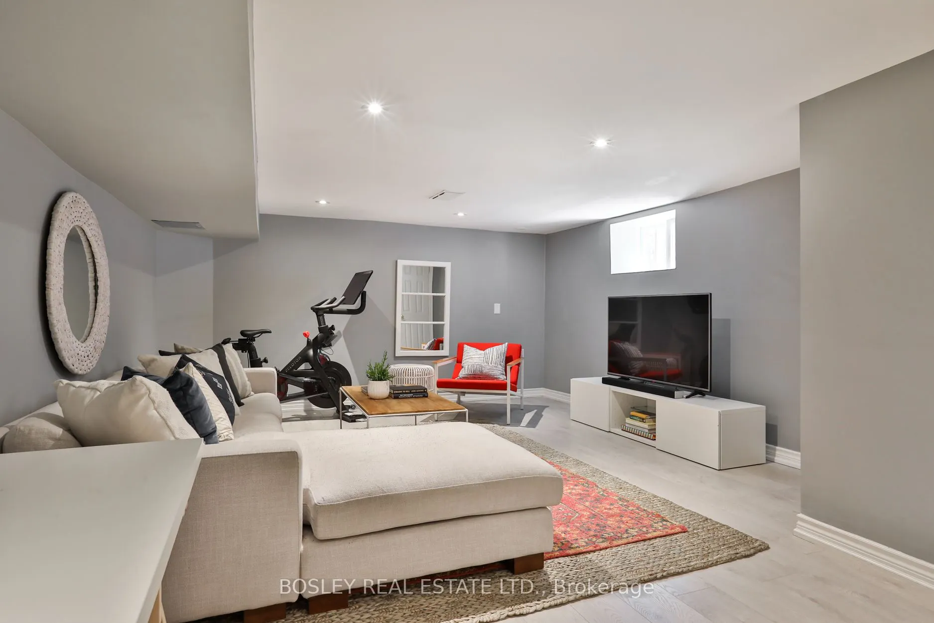 9 Prust Avenue