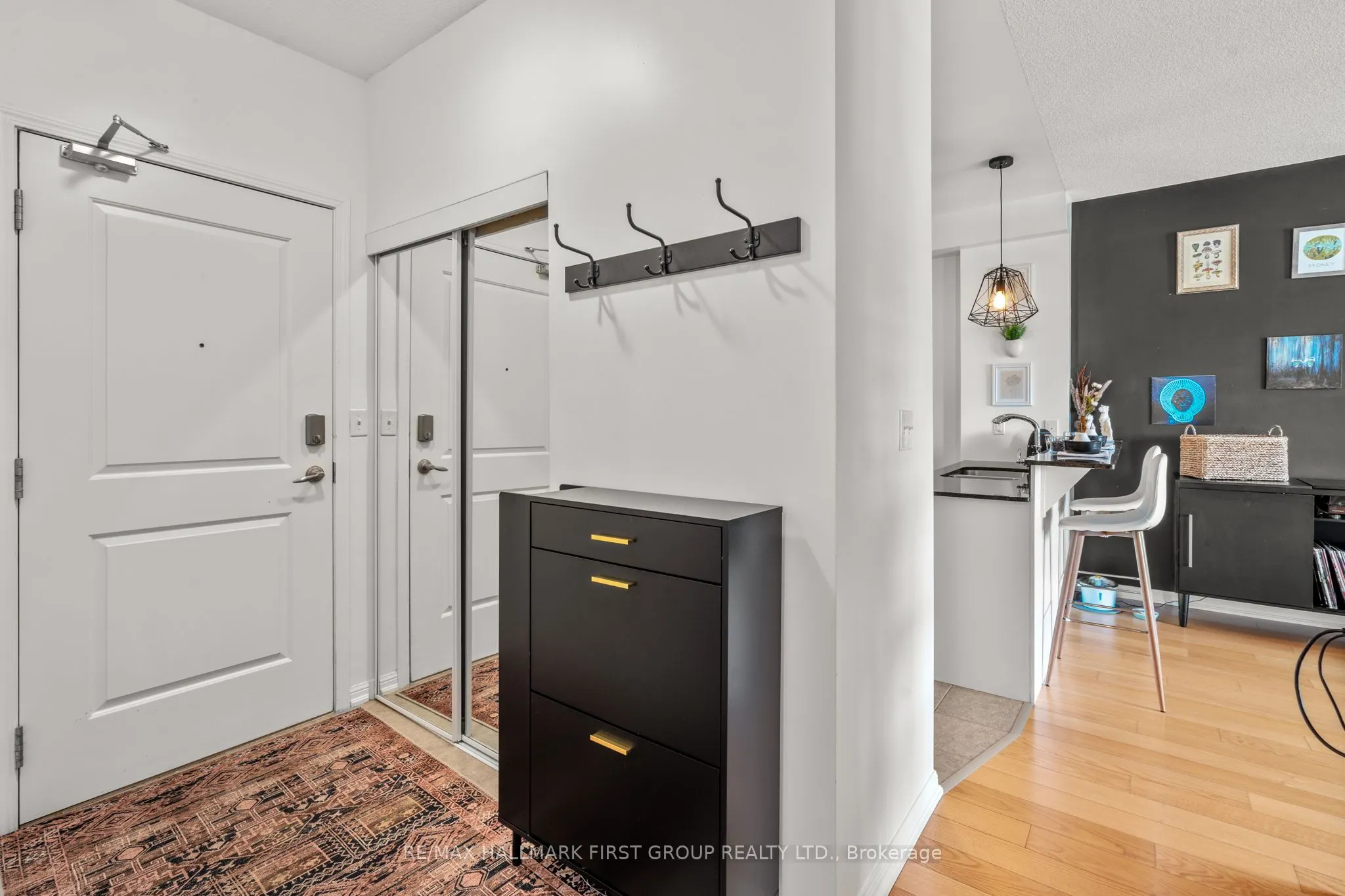 1 Sidney Lane, #203