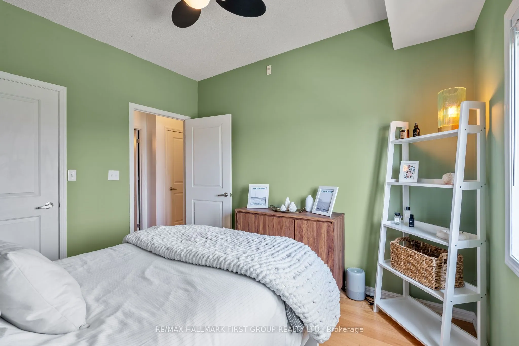 1 Sidney Lane, #203