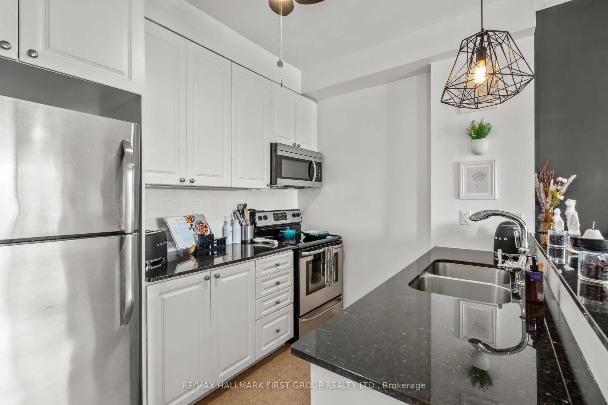 1 Sidney Lane, #203