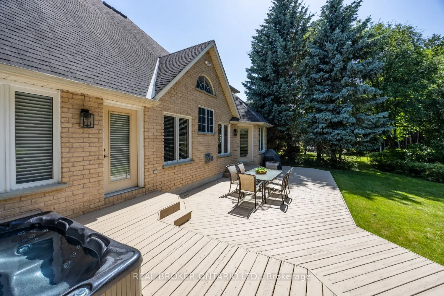 24 Worthington Drive