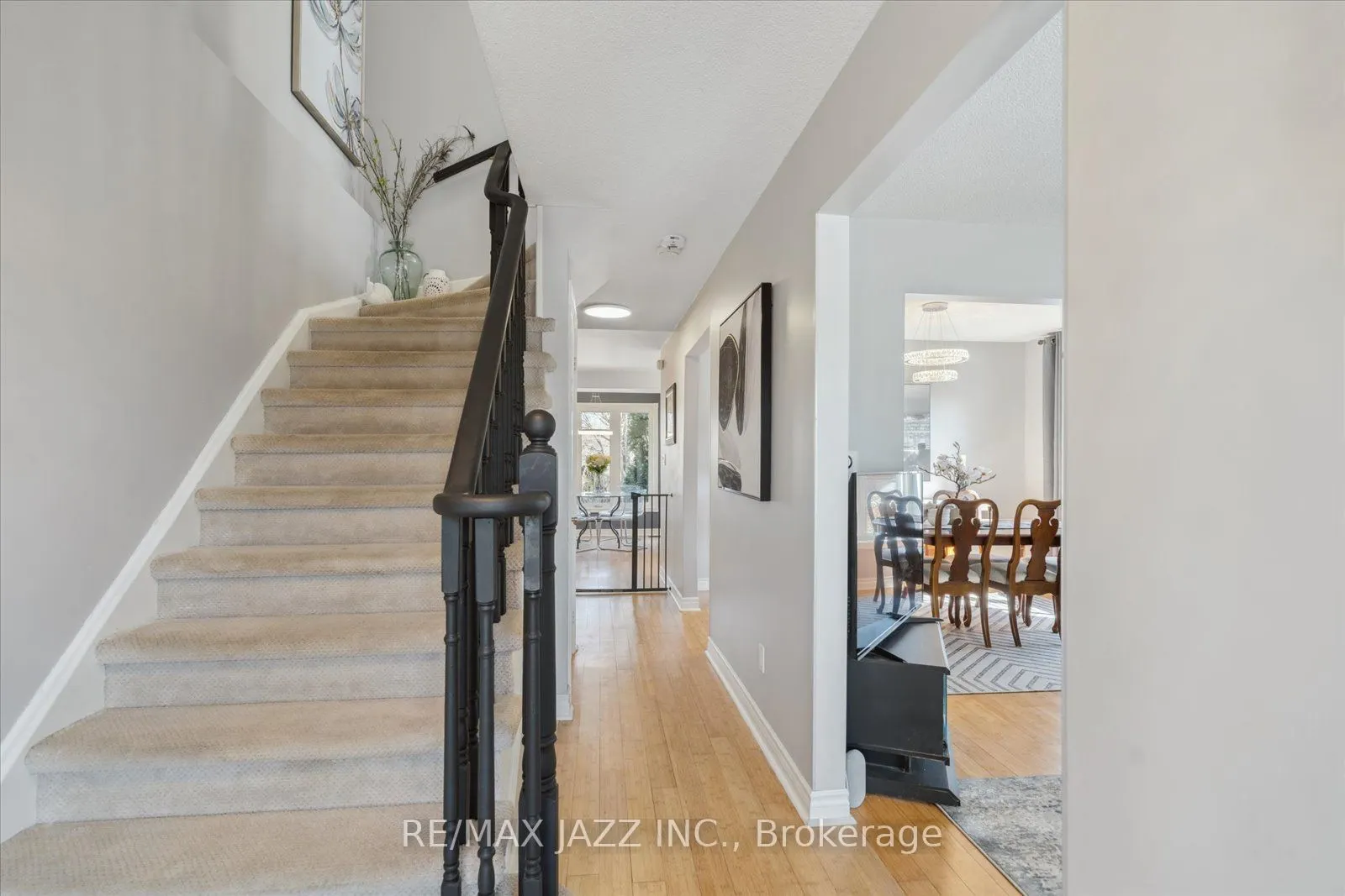 19 Valleycrest Drive