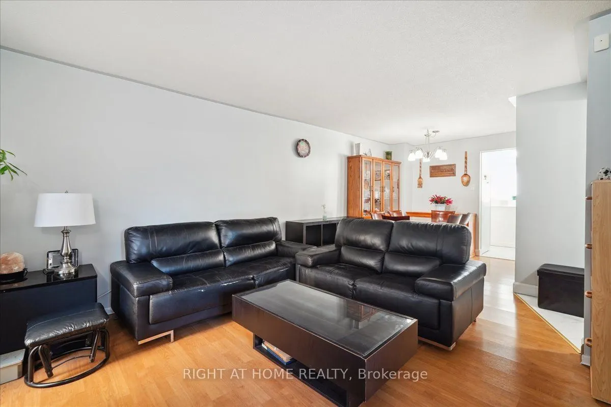 48 Ardgowan Crescent