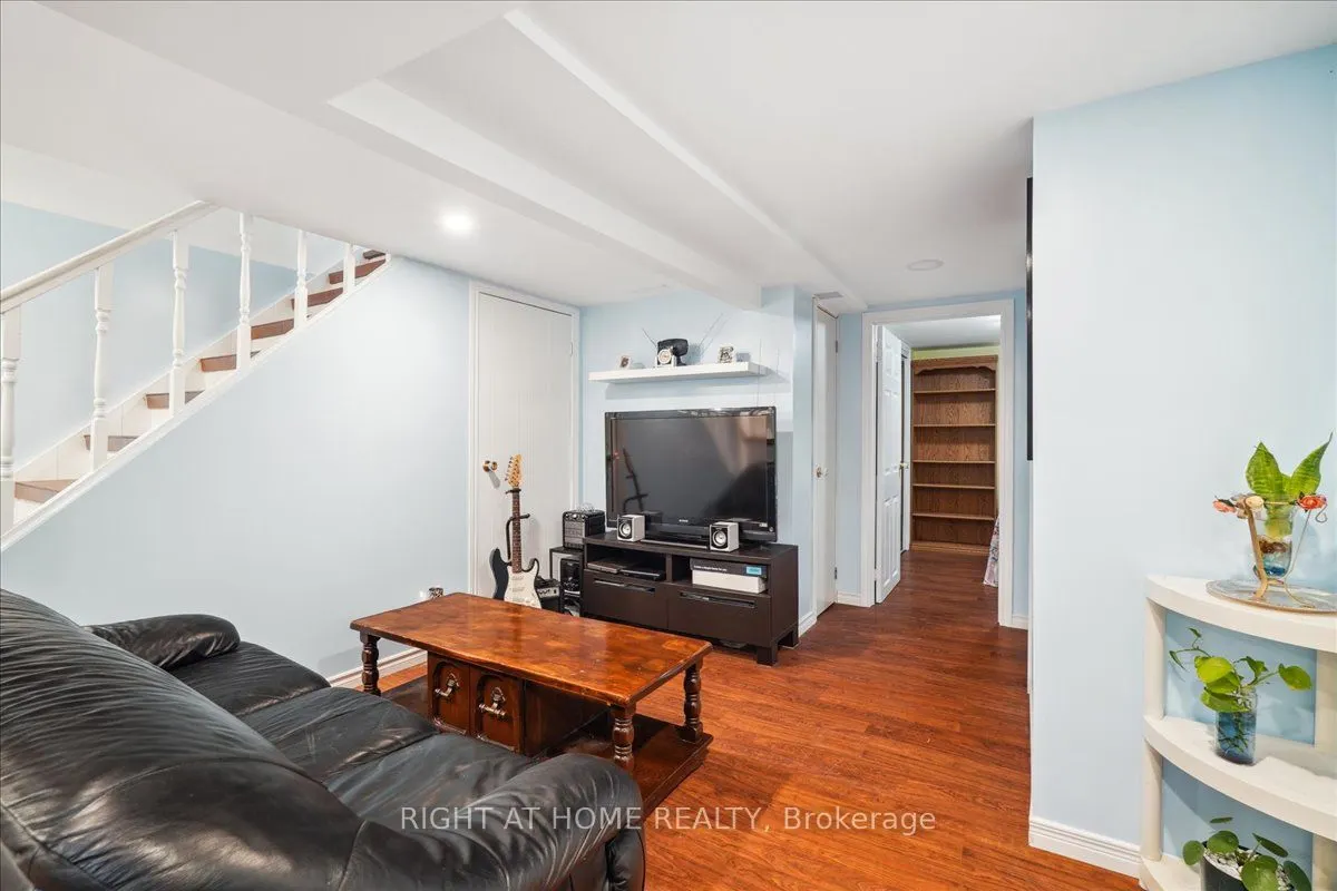 48 Ardgowan Crescent