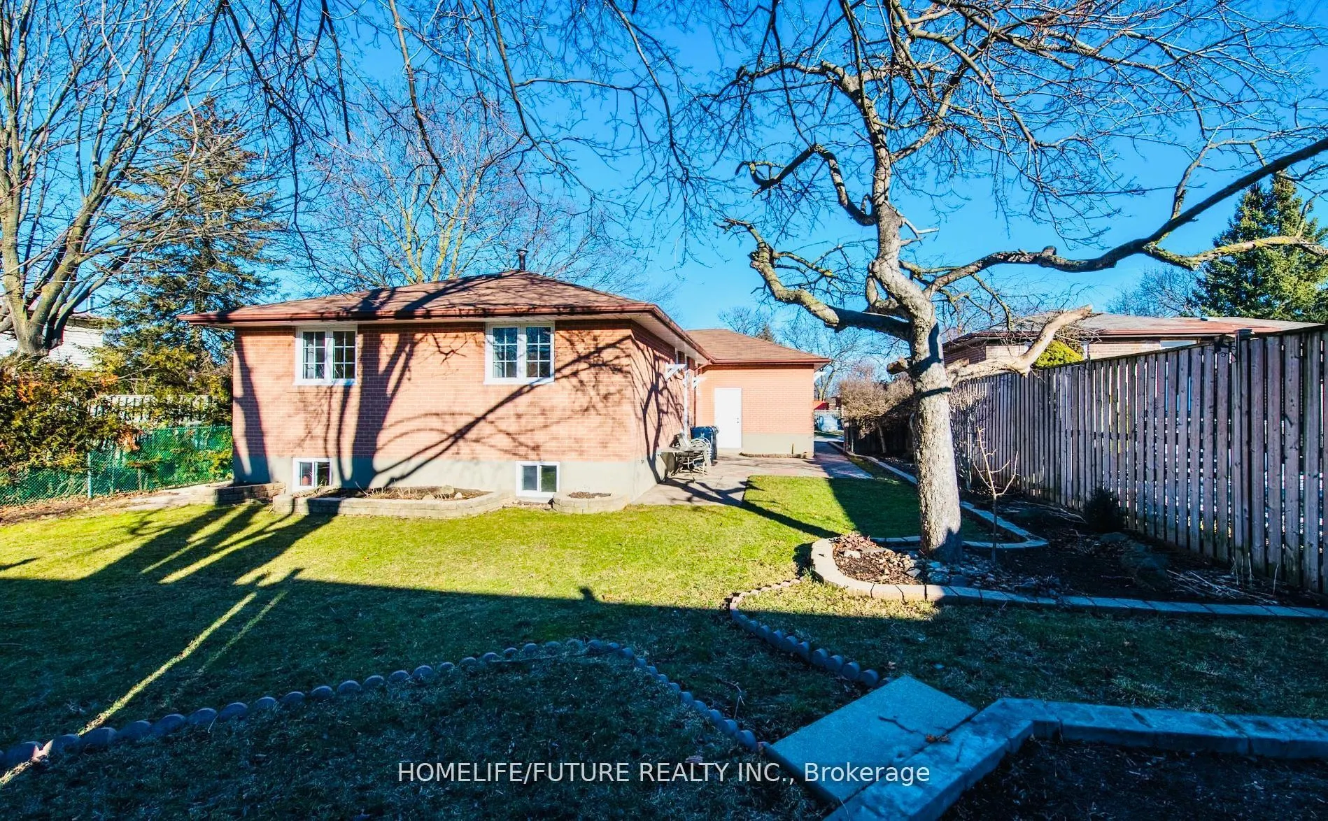 36 Castor Crescent