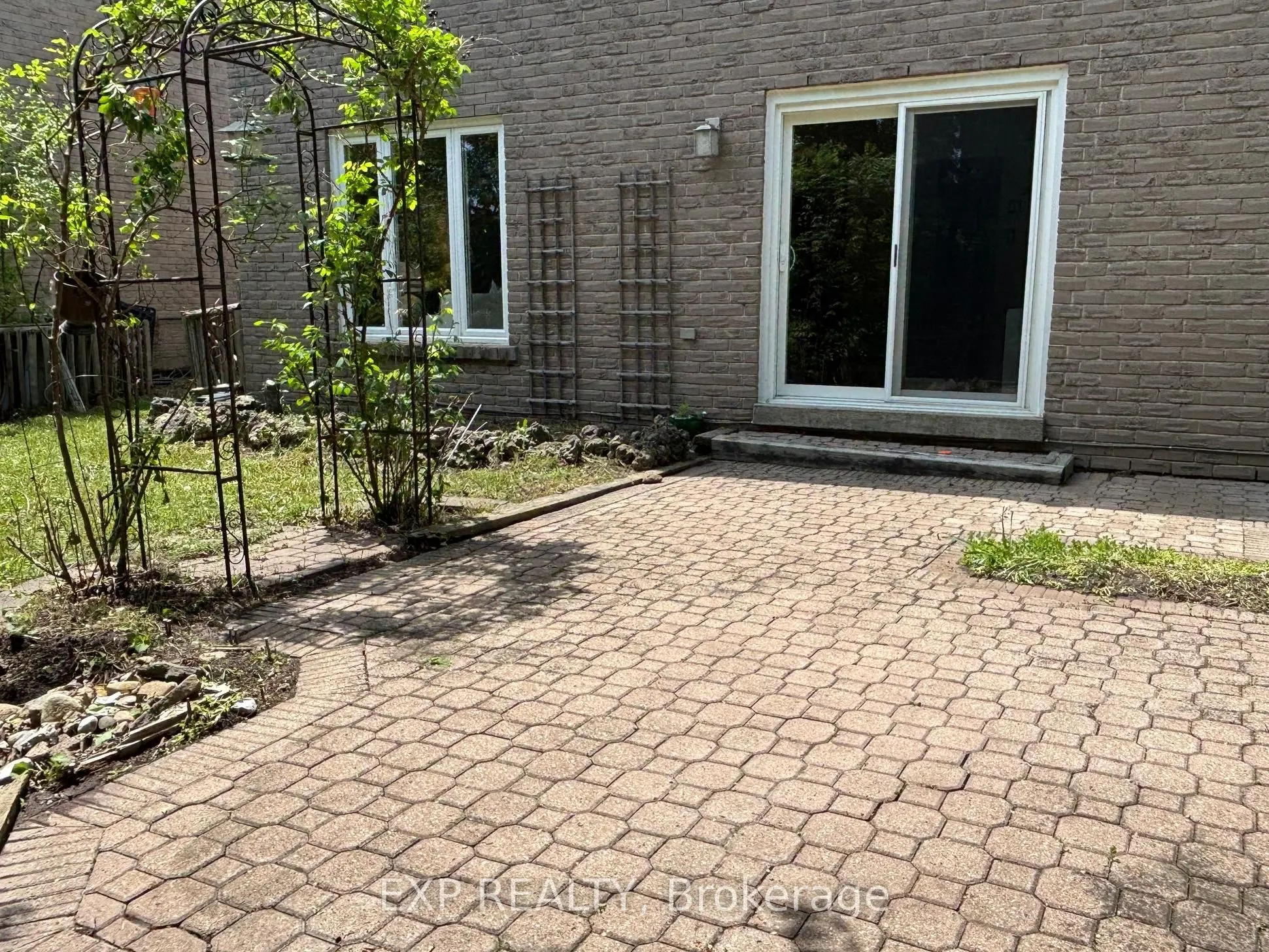 19 Kenscott Road