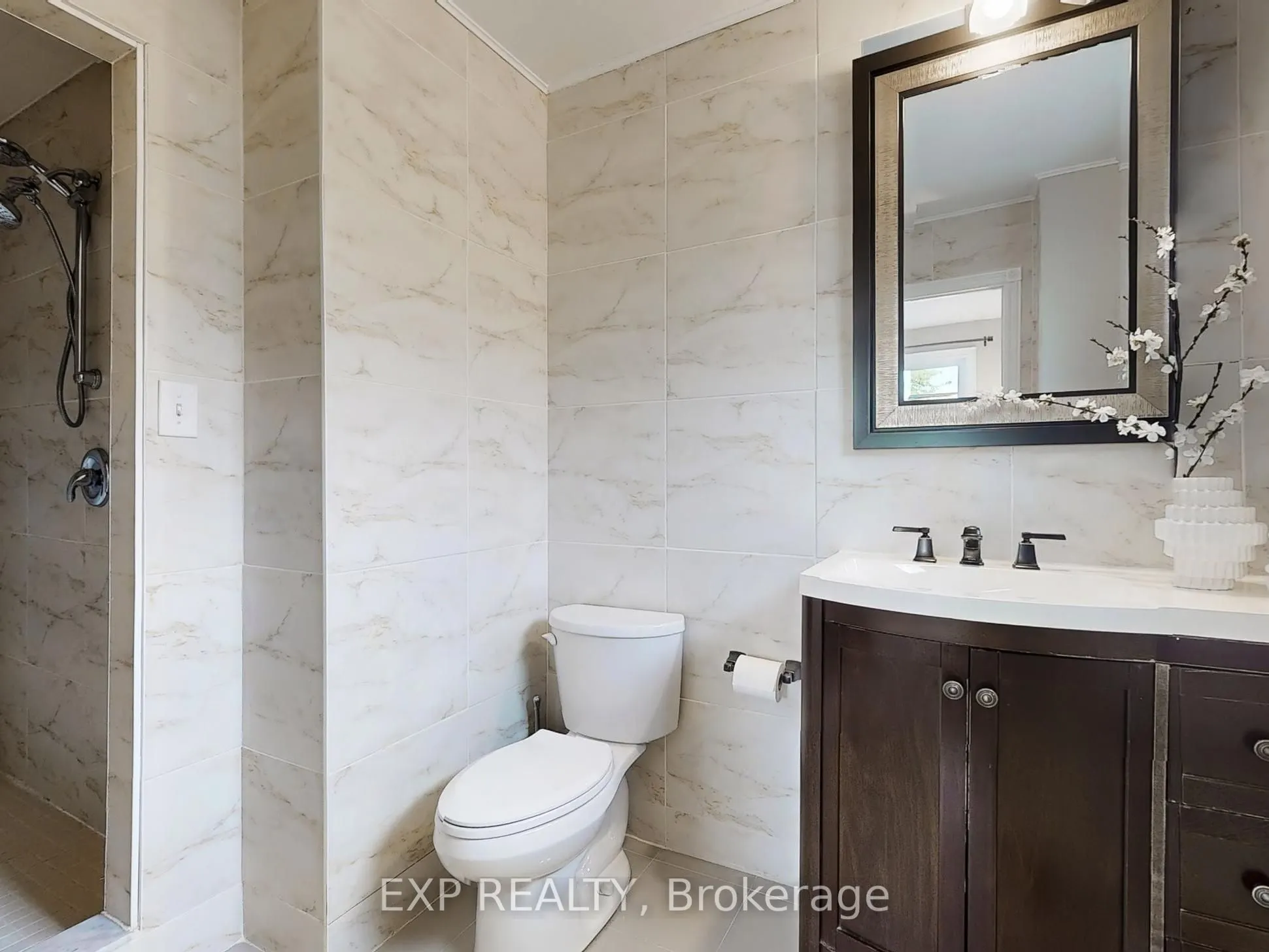 19 Kenscott Road