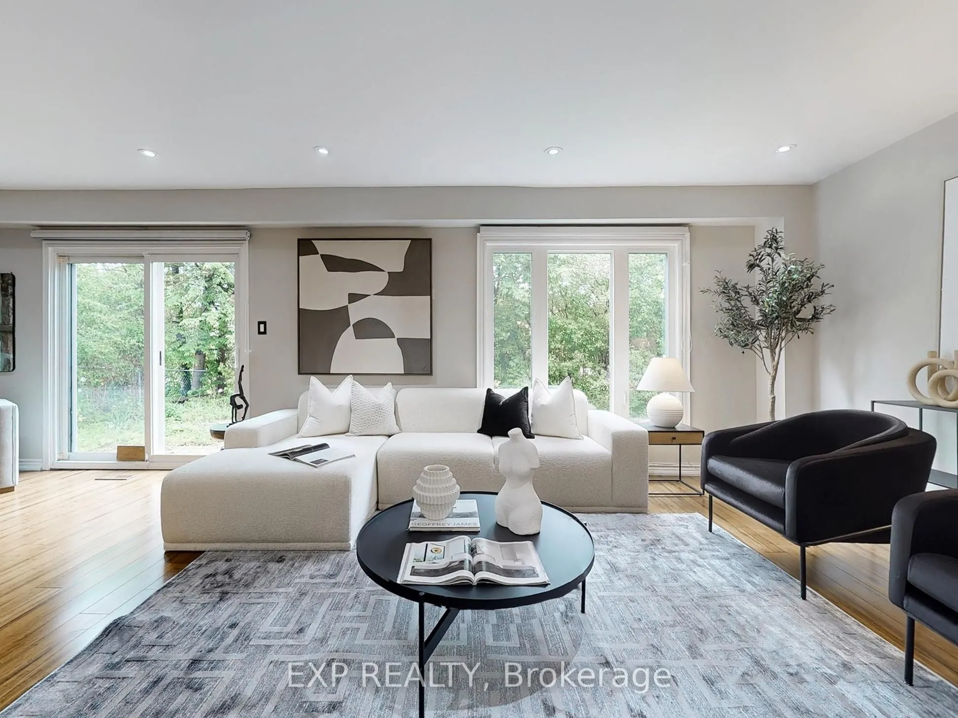 19 Kenscott Road