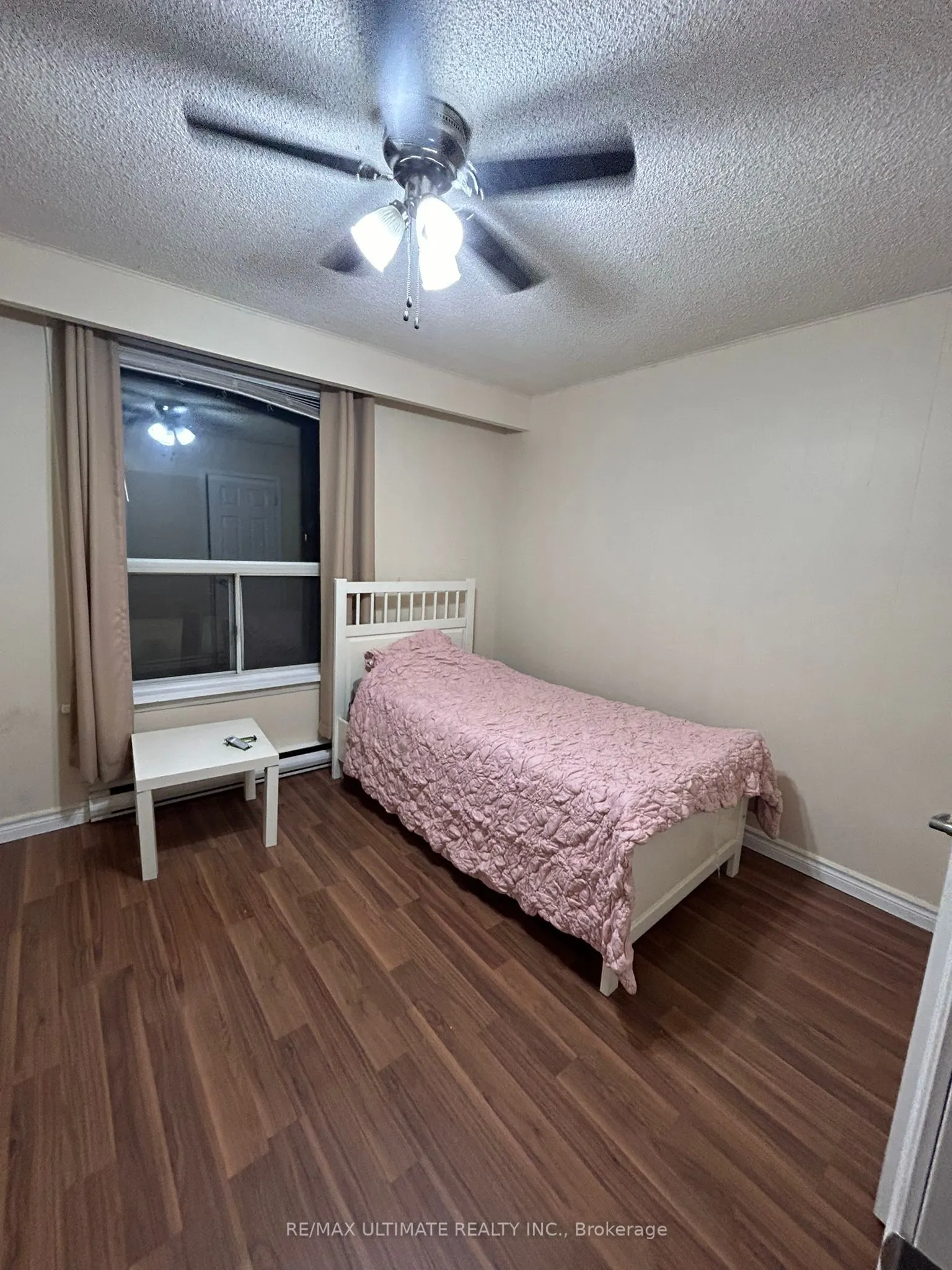 128 Elgin Street E