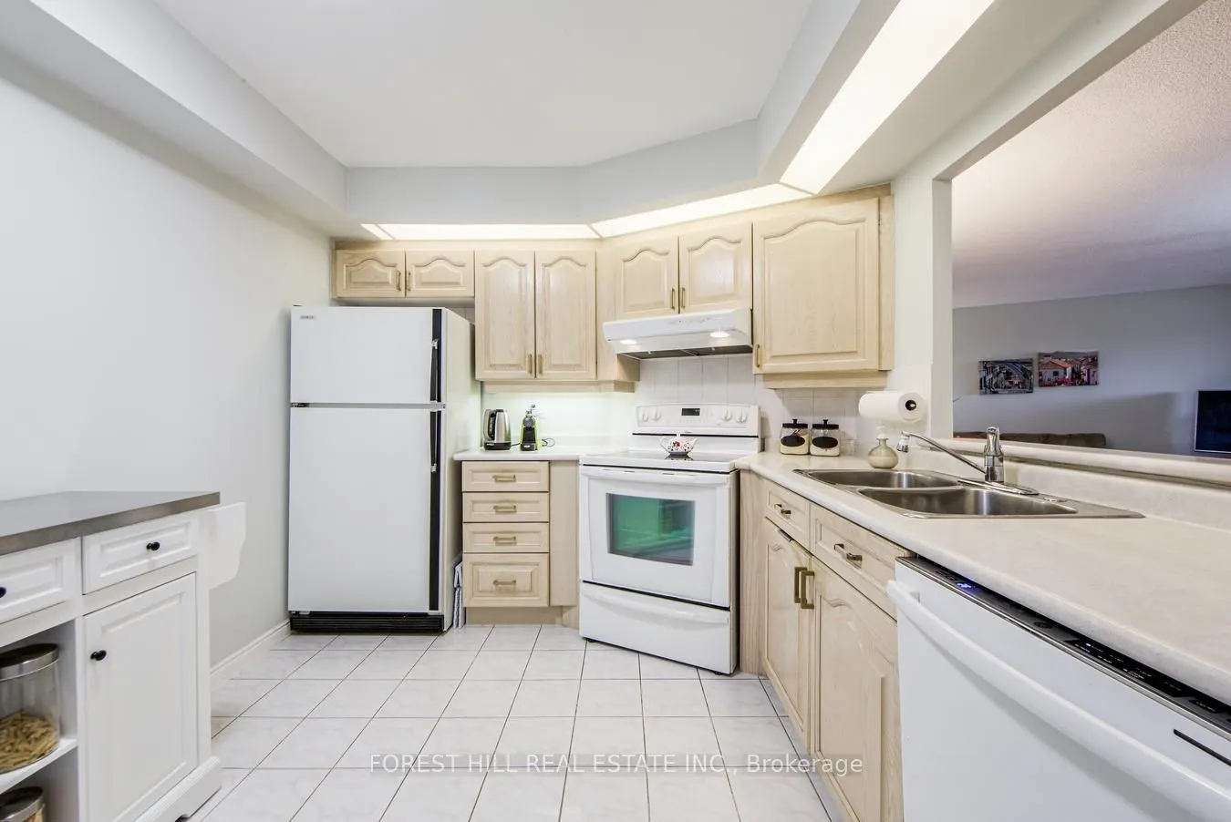 10 Guildwood Parkway, #717