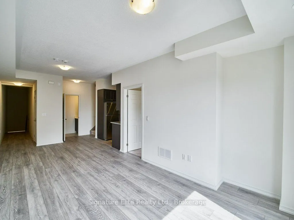 515 Kingbird Grove, #303