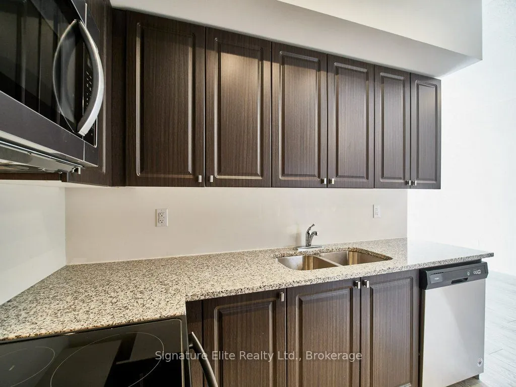 515 Kingbird Grove, #303