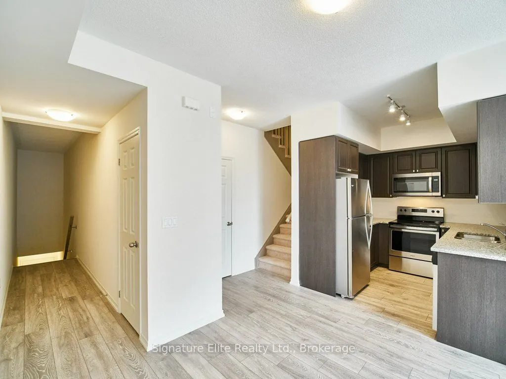 515 Kingbird Grove, #303