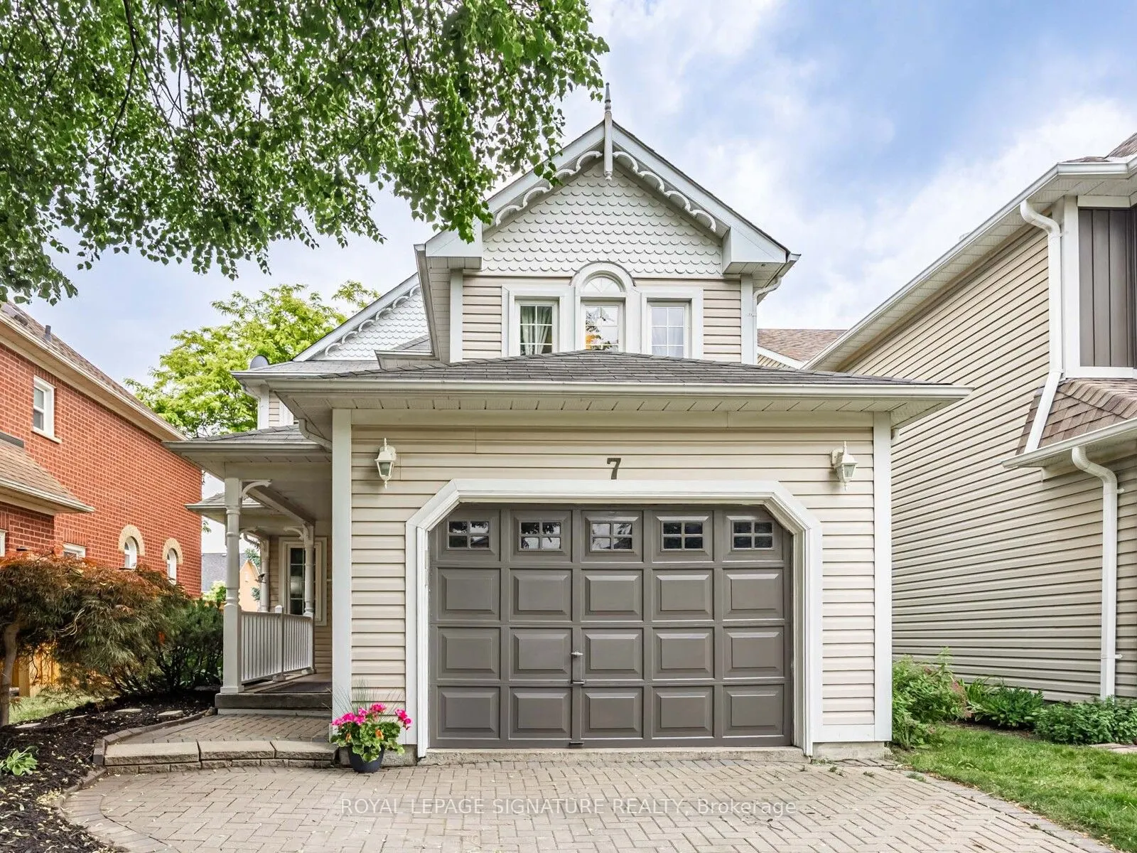 7 Knox Crescent
