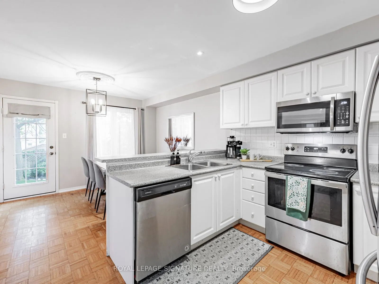 7 Knox Crescent