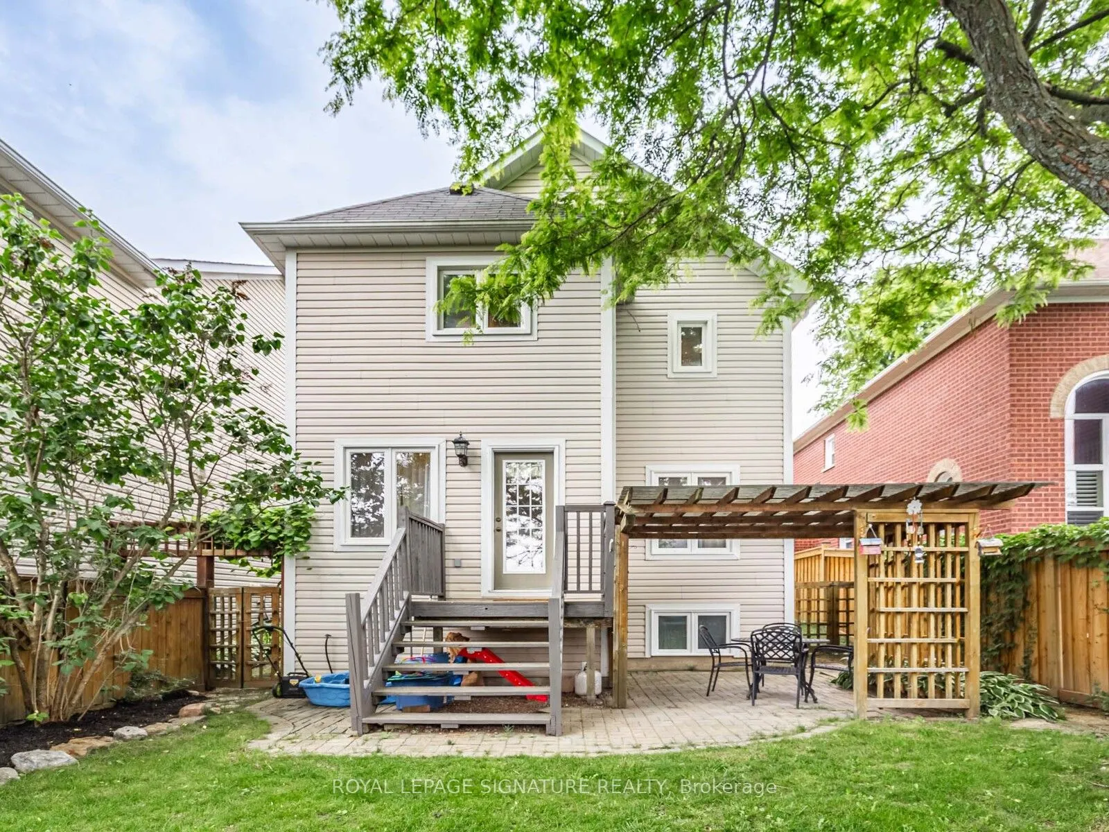 7 Knox Crescent