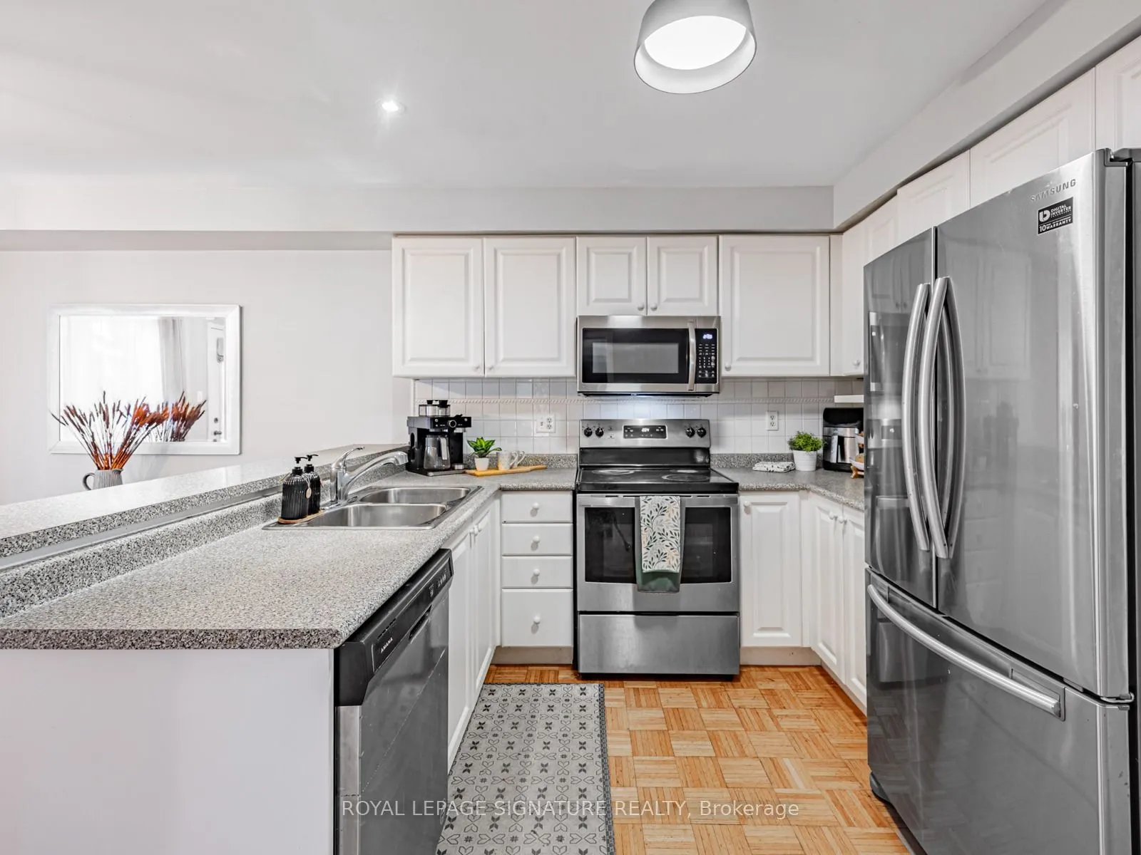 7 Knox Crescent