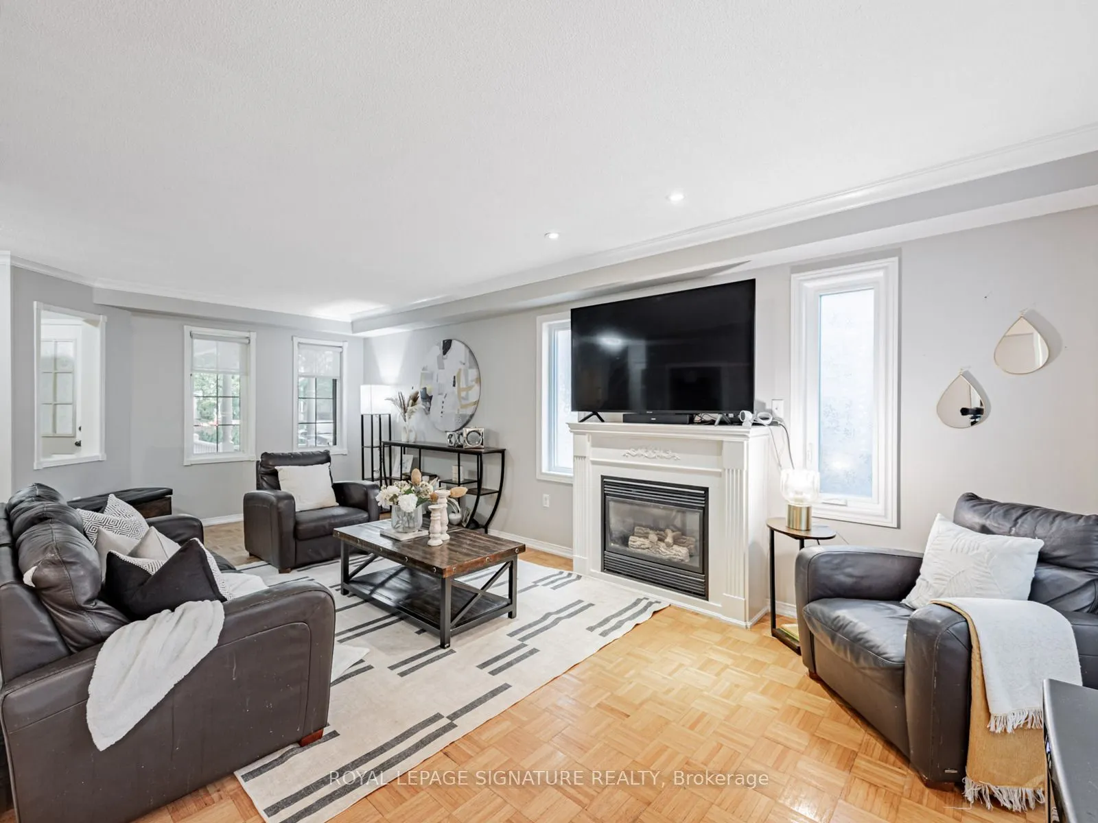 7 Knox Crescent