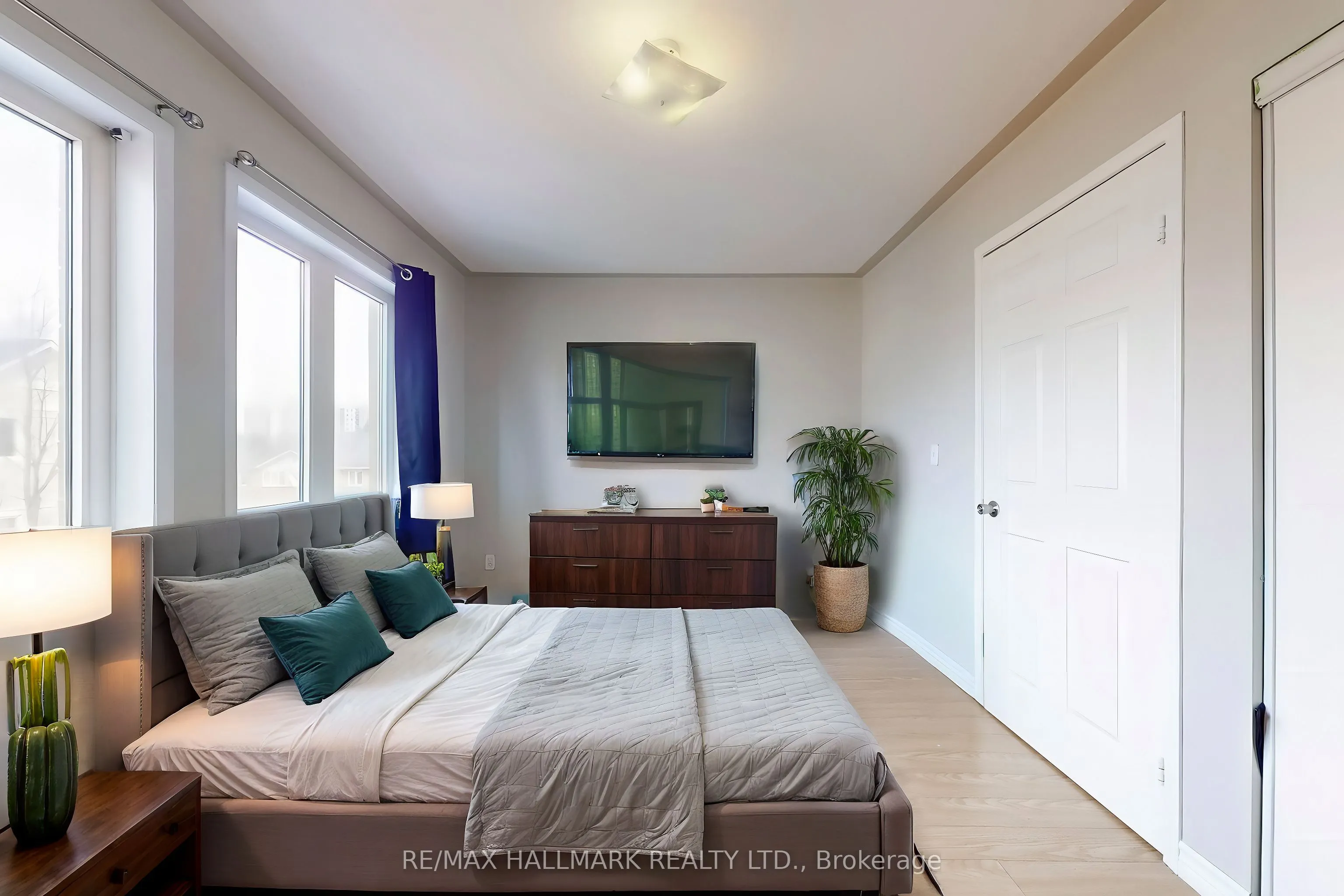 83 Mondeo Drive, #307