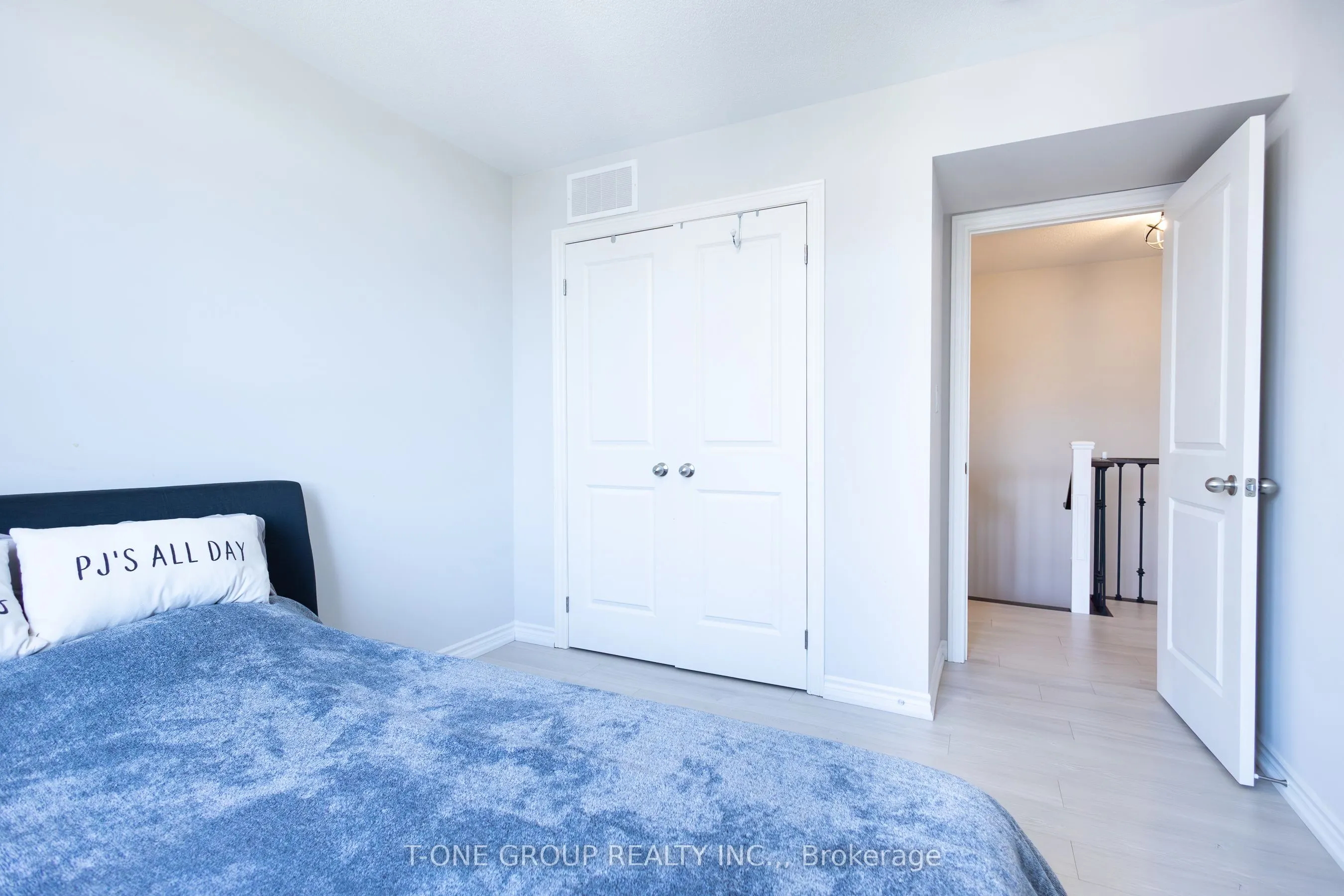 2728 William Jackson Drive, #7