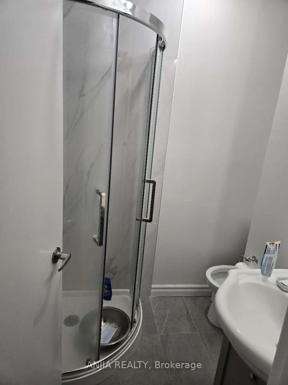 58 Kitchener Road, #Main