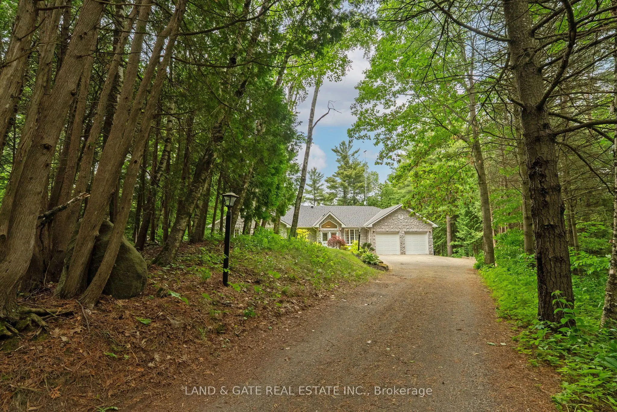 9015 Mosport Road