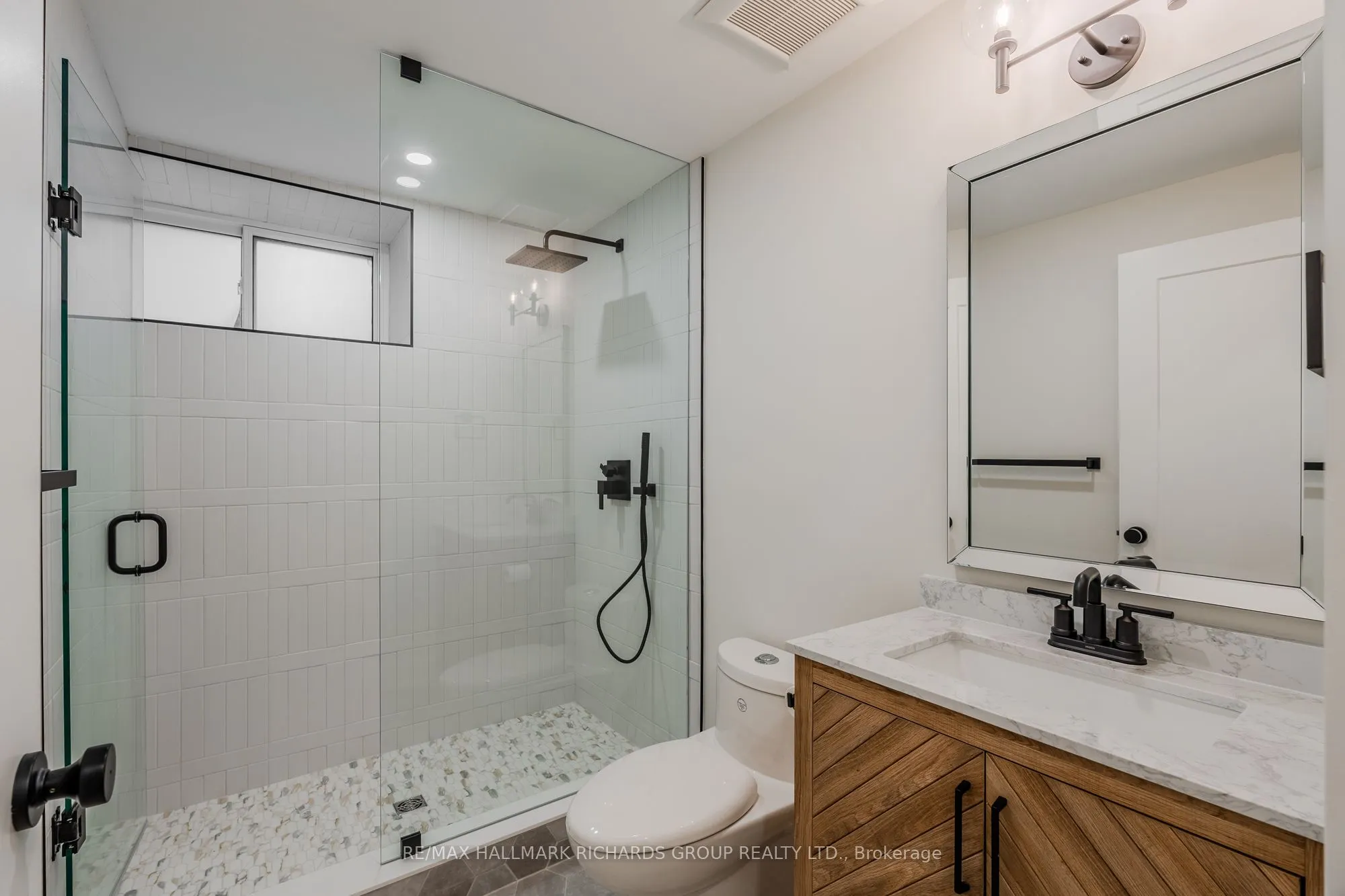 18 Wineva Avenue, #Lower