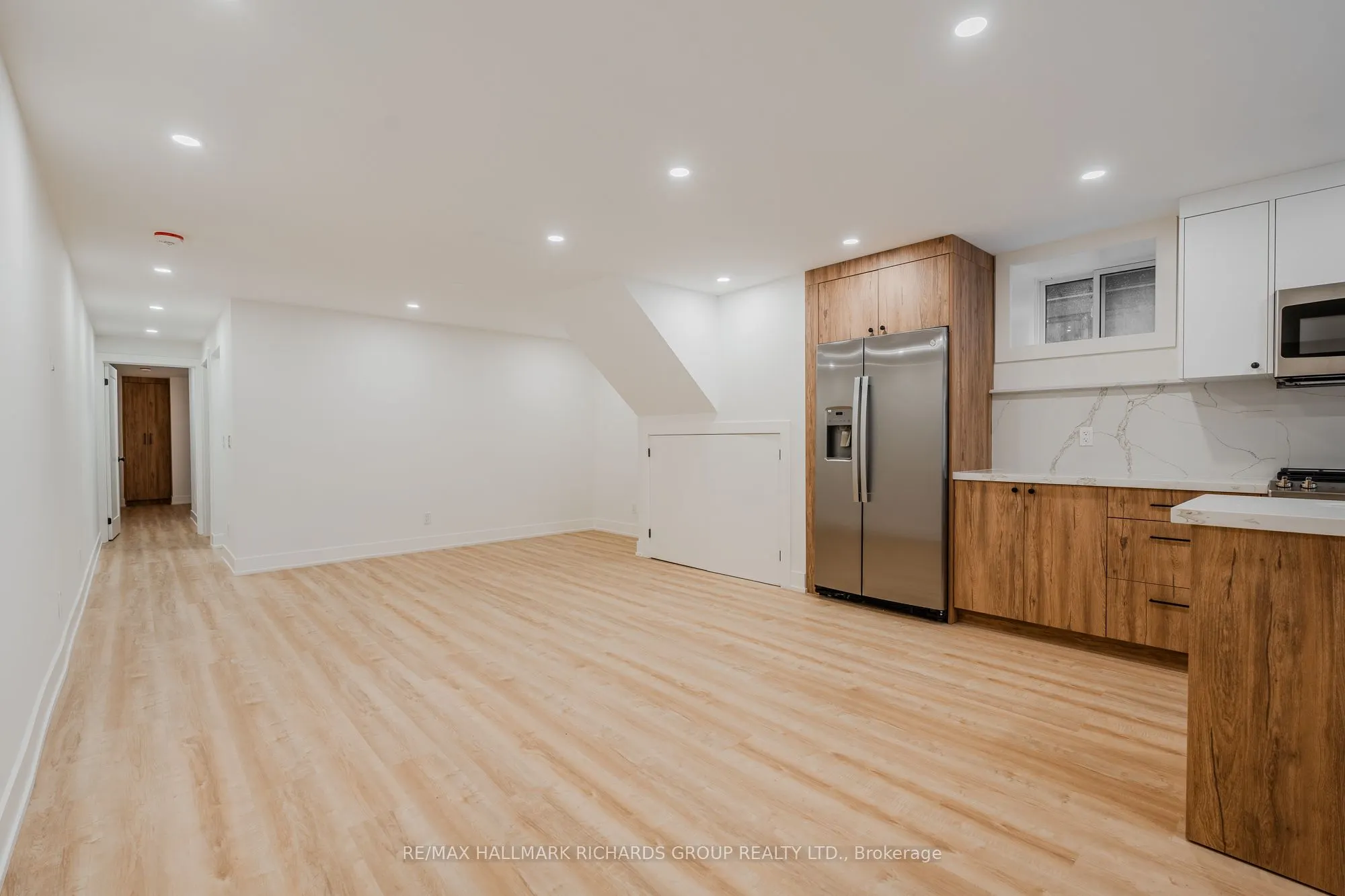 18 Wineva Avenue, #Lower