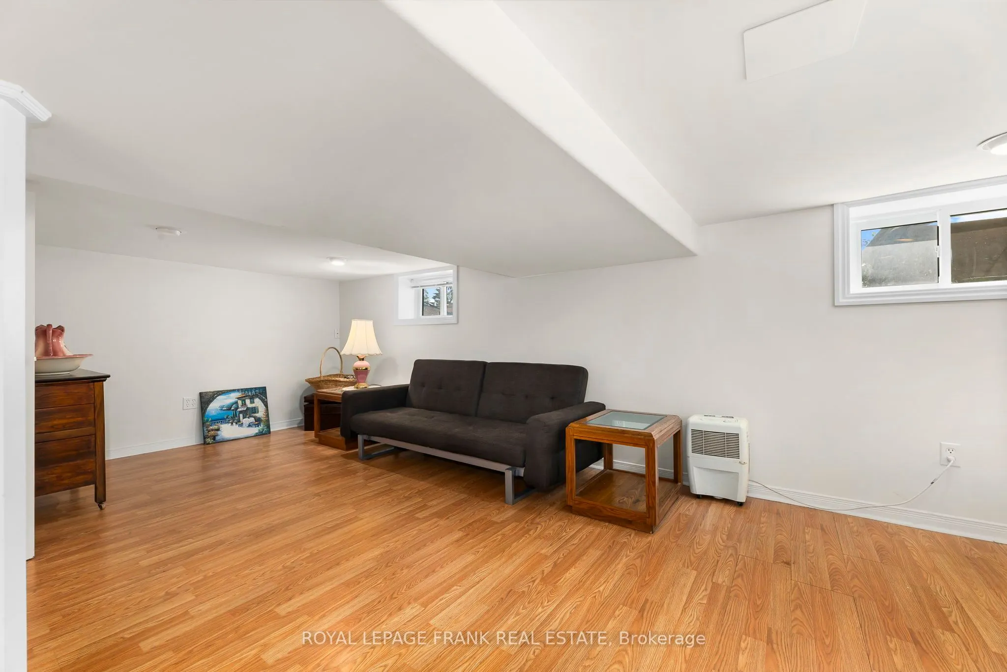 63 Park Road N