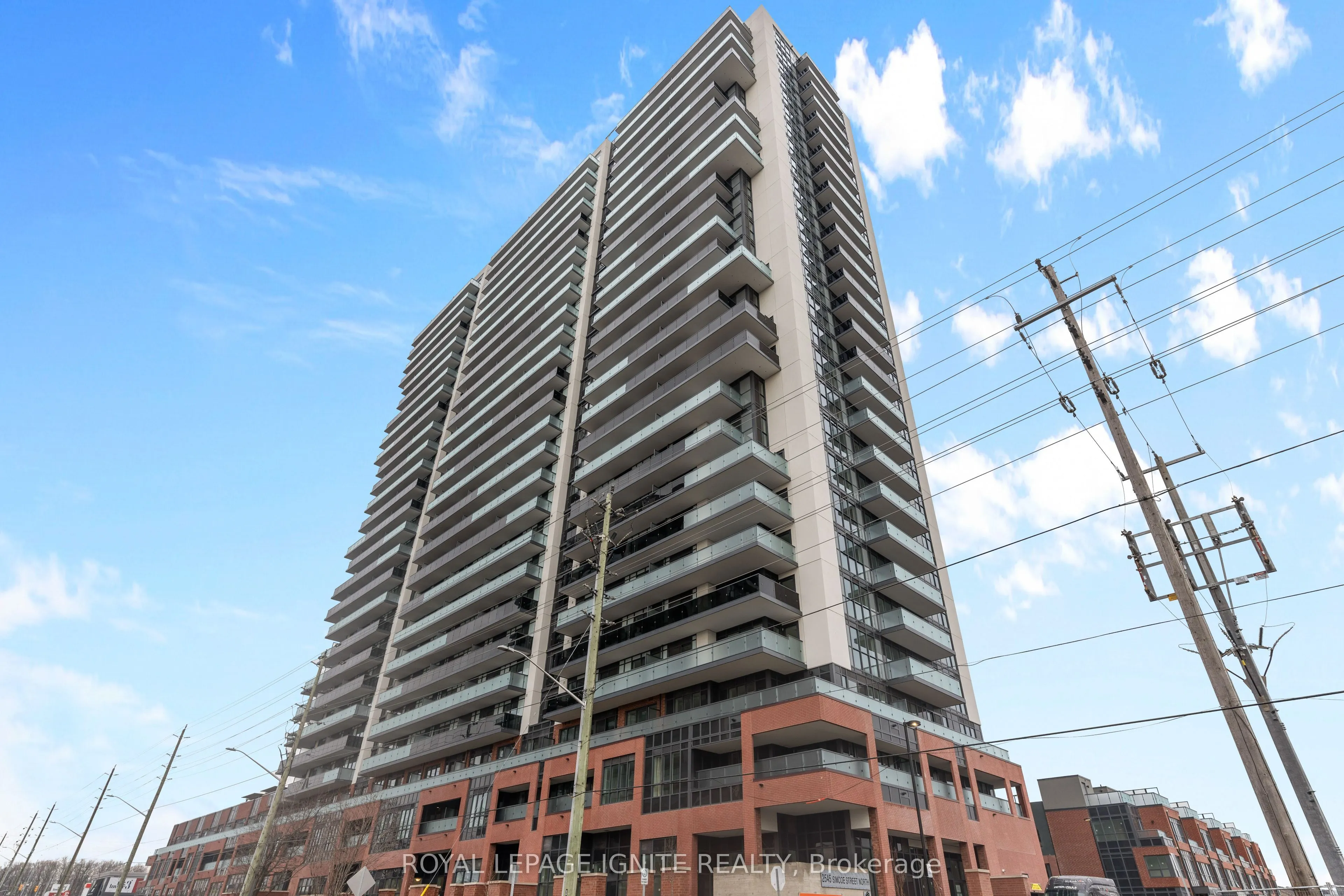 2545 Simcoe Street N, #1021