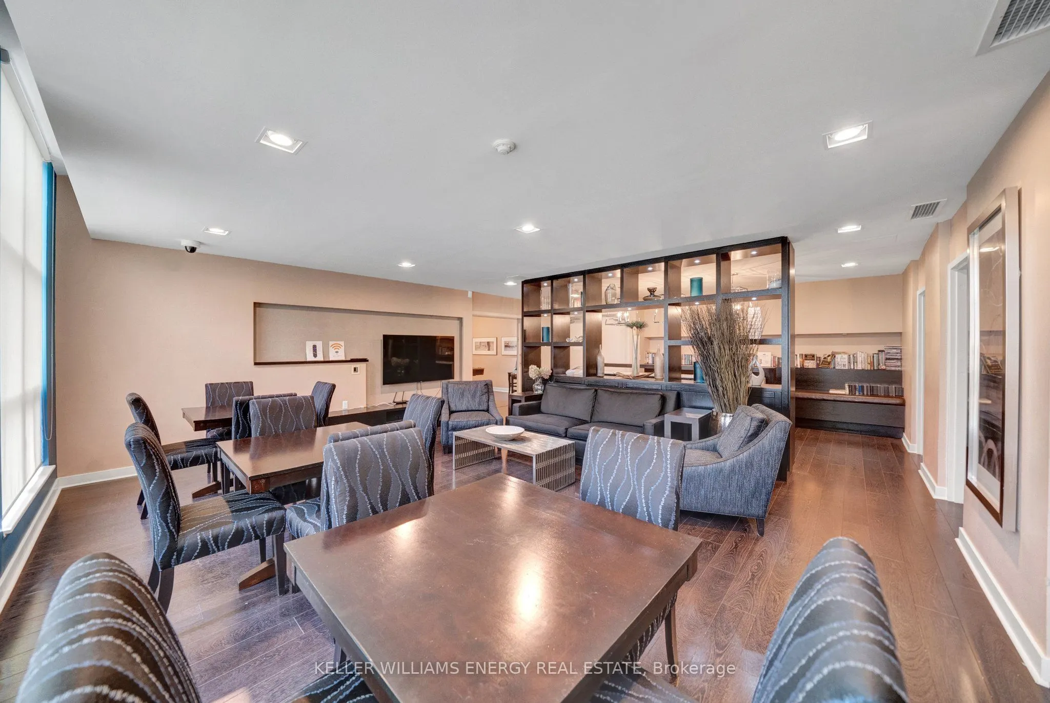 1600 Charles Street, #1012