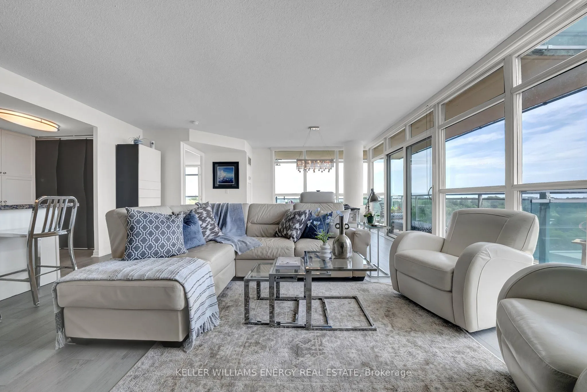 1600 Charles Street, #1012