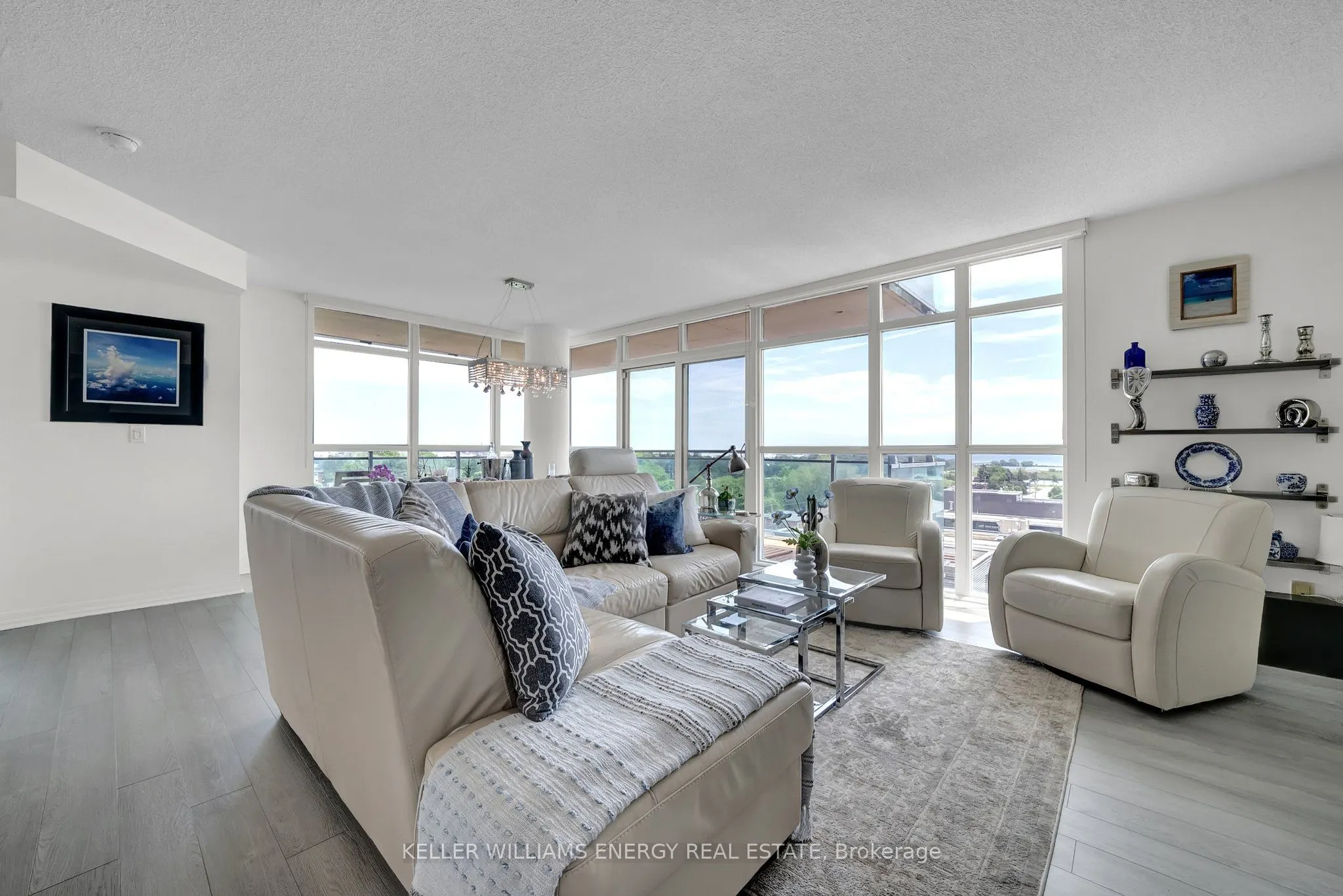 1600 Charles Street, #1012