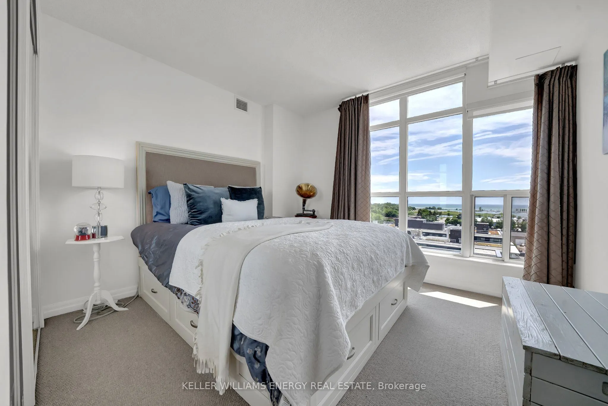 1600 Charles Street, #1012