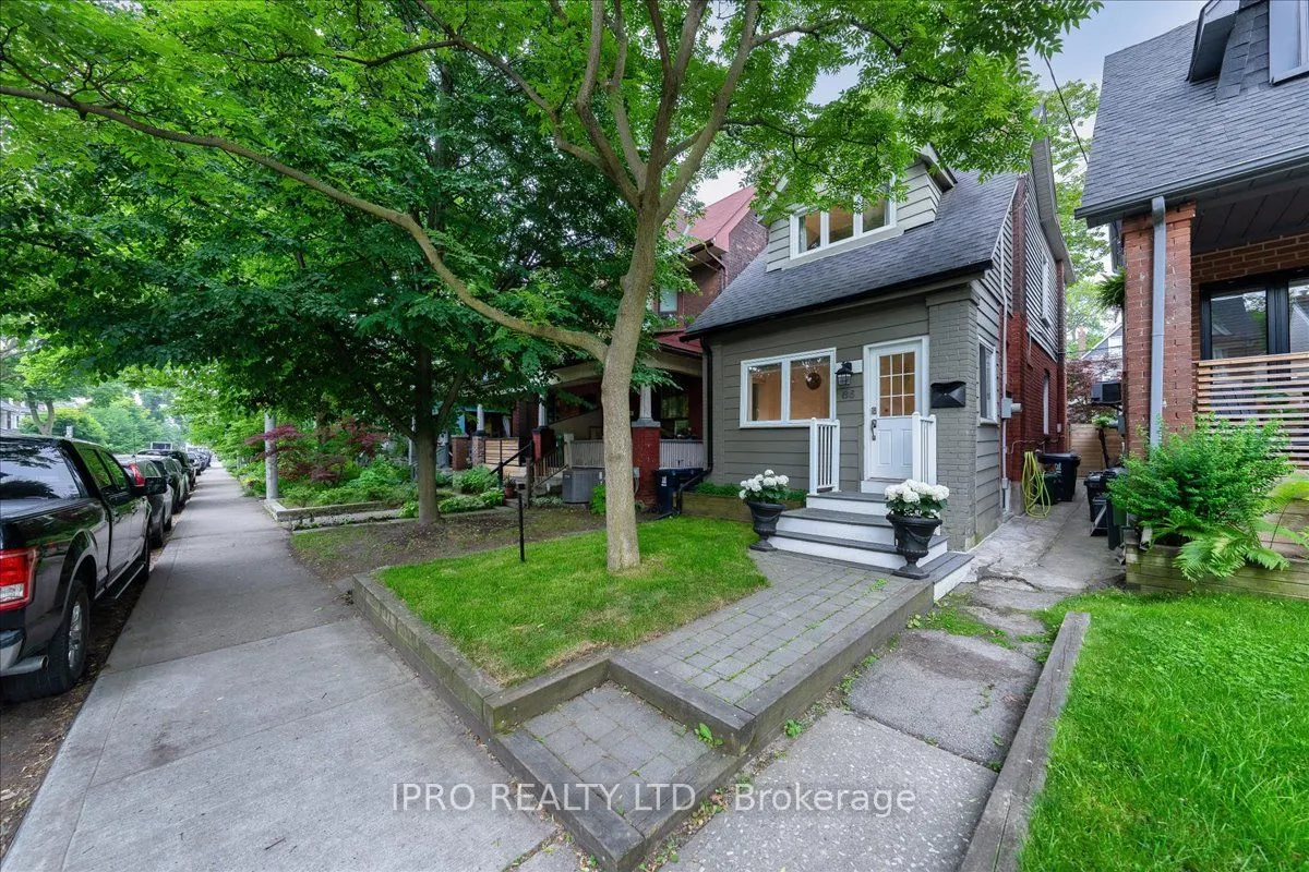 86 Bertmount Avenue