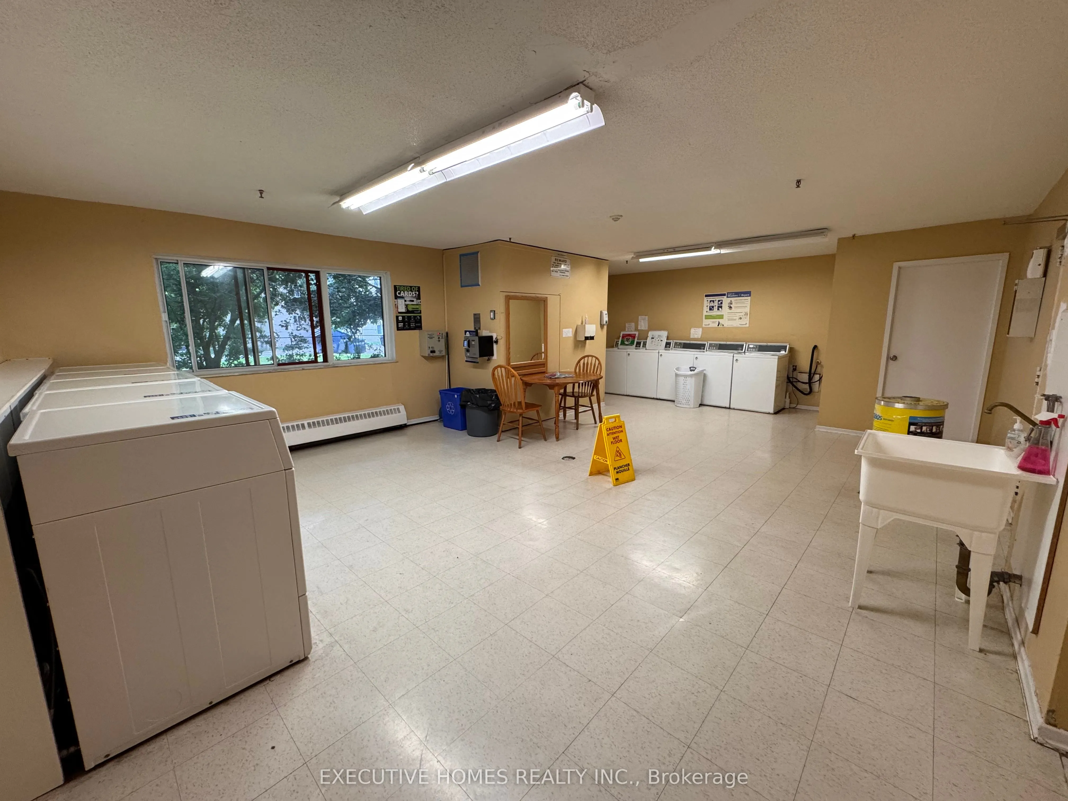 900 Glen Street, #414