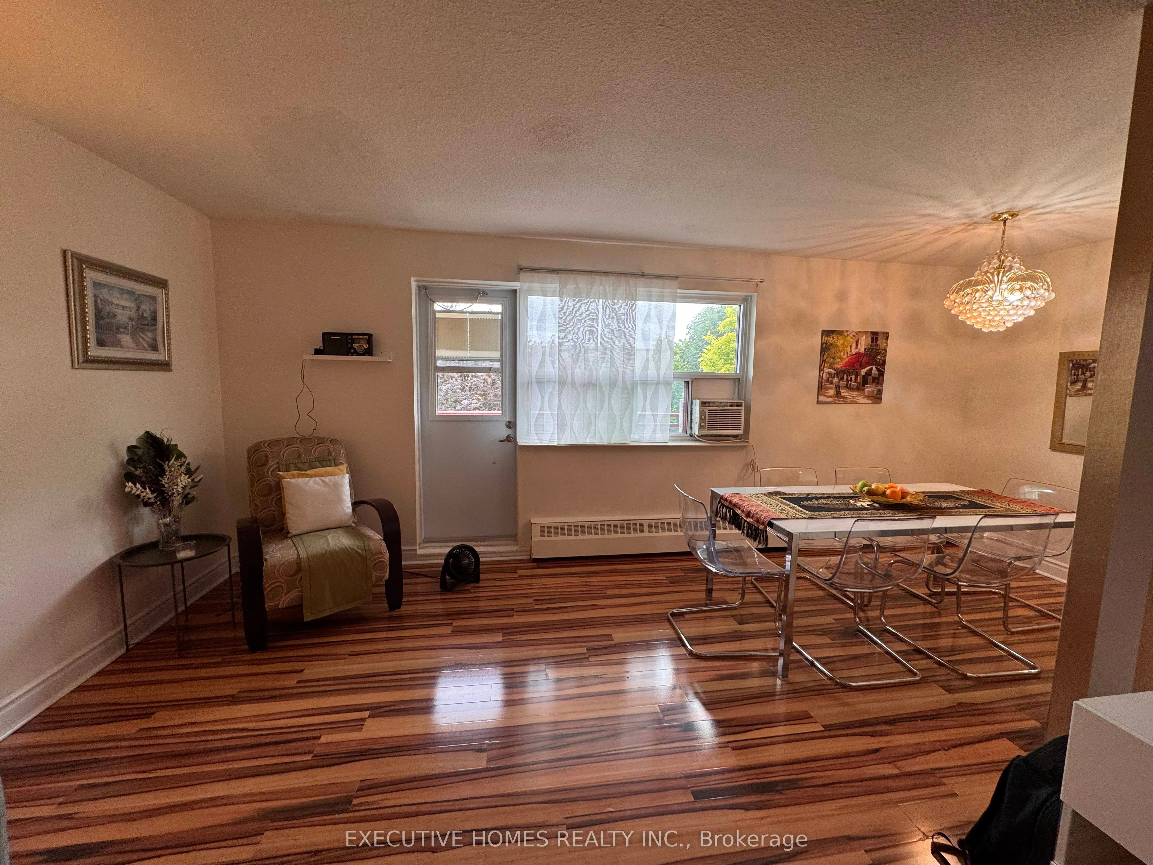 900 Glen Street, #414