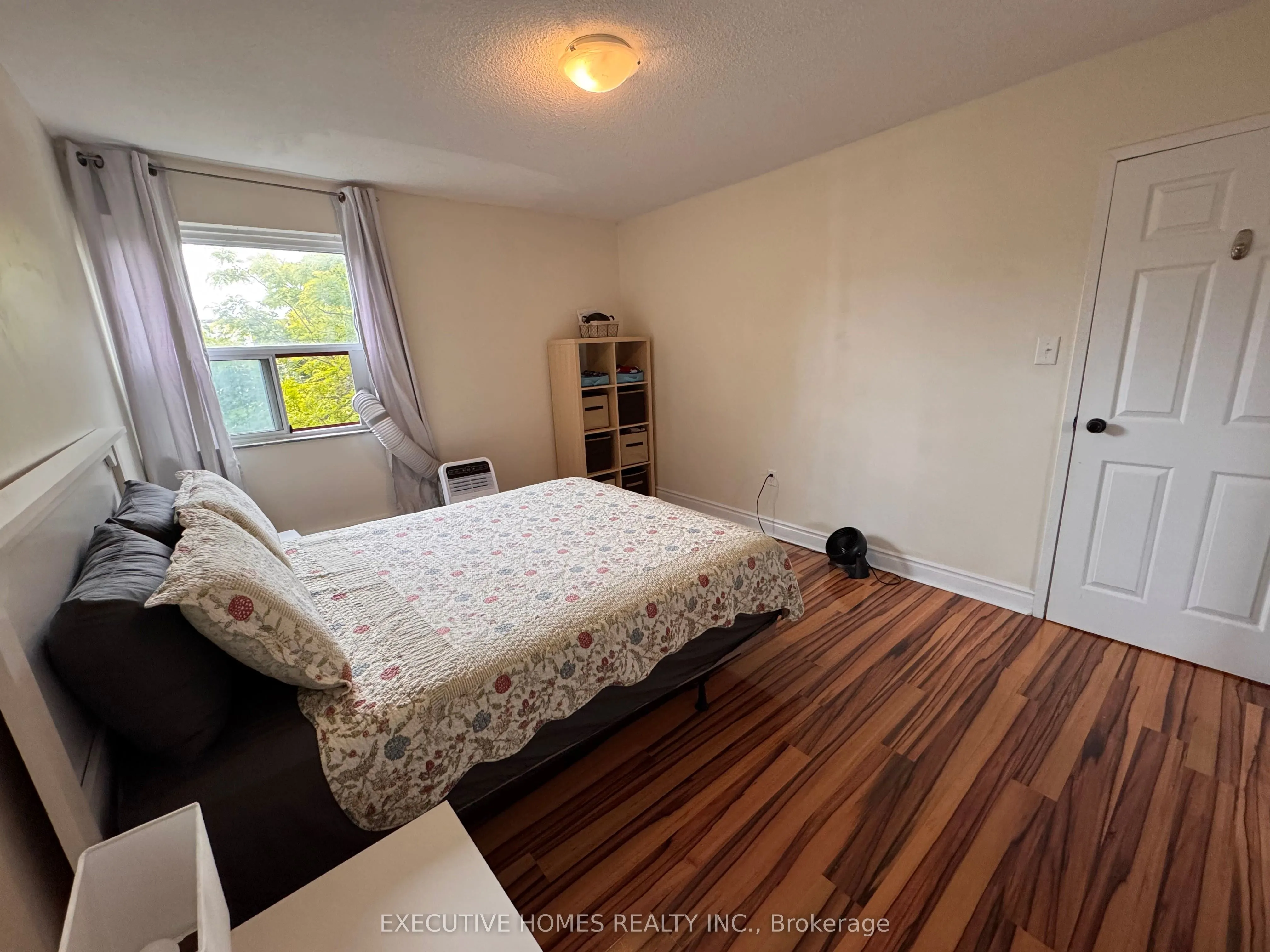 900 Glen Street, #414