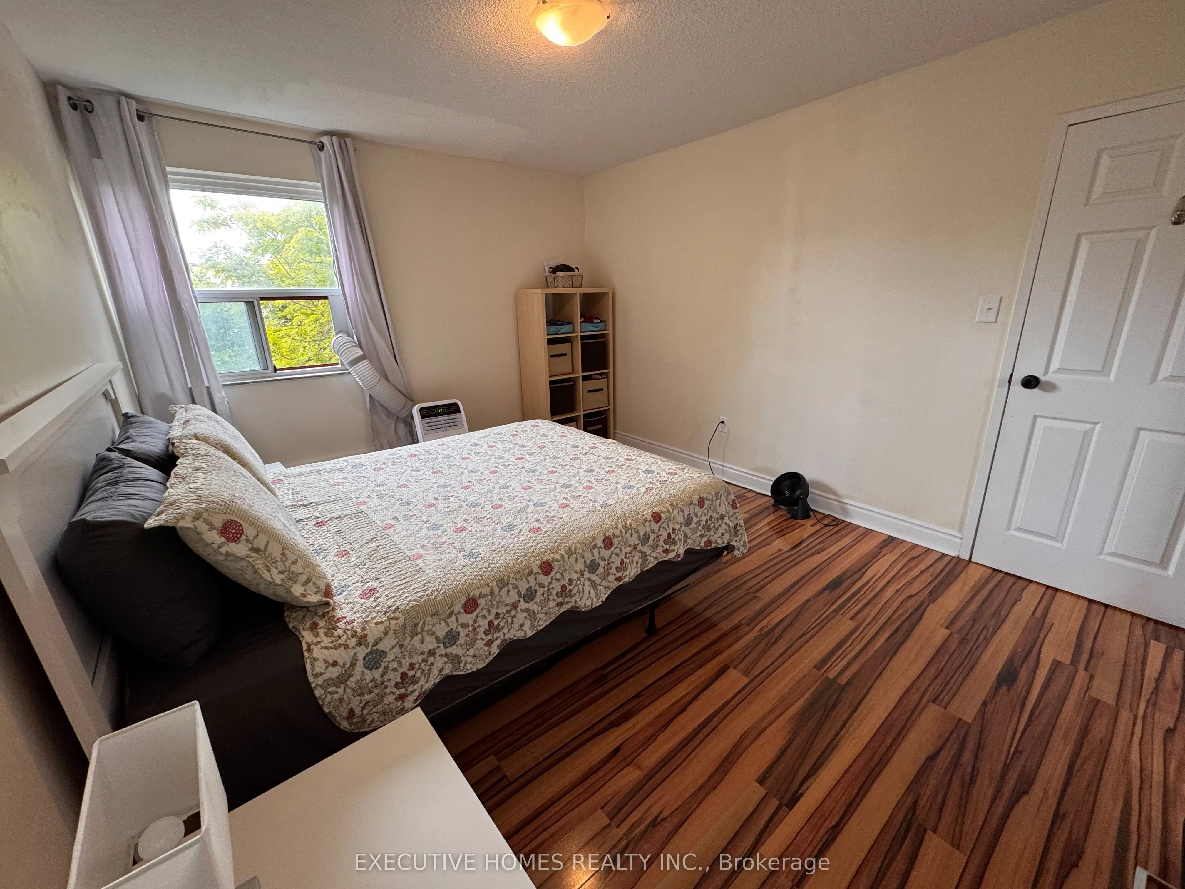 900 Glen Street, #414