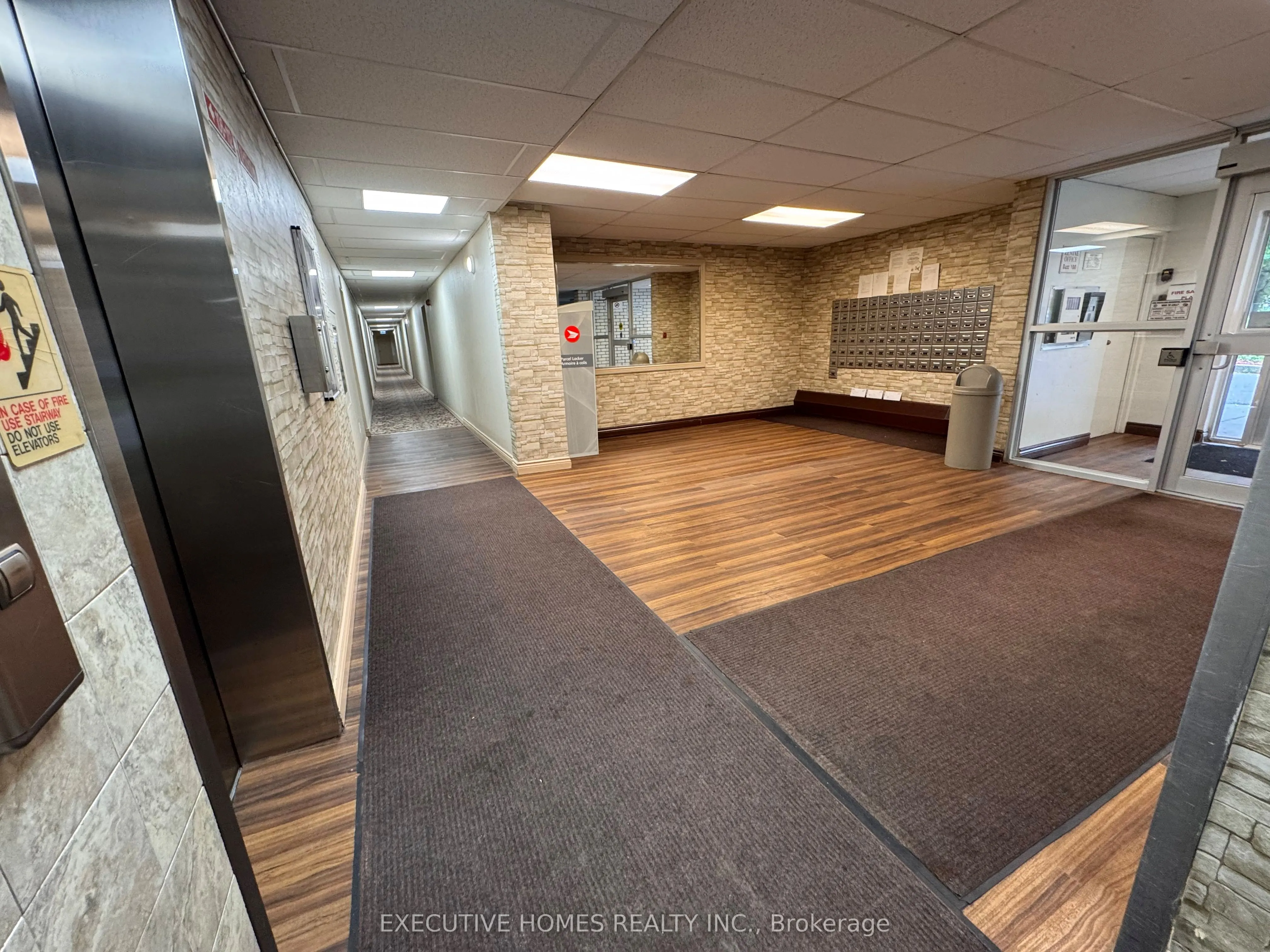 900 Glen Street, #414