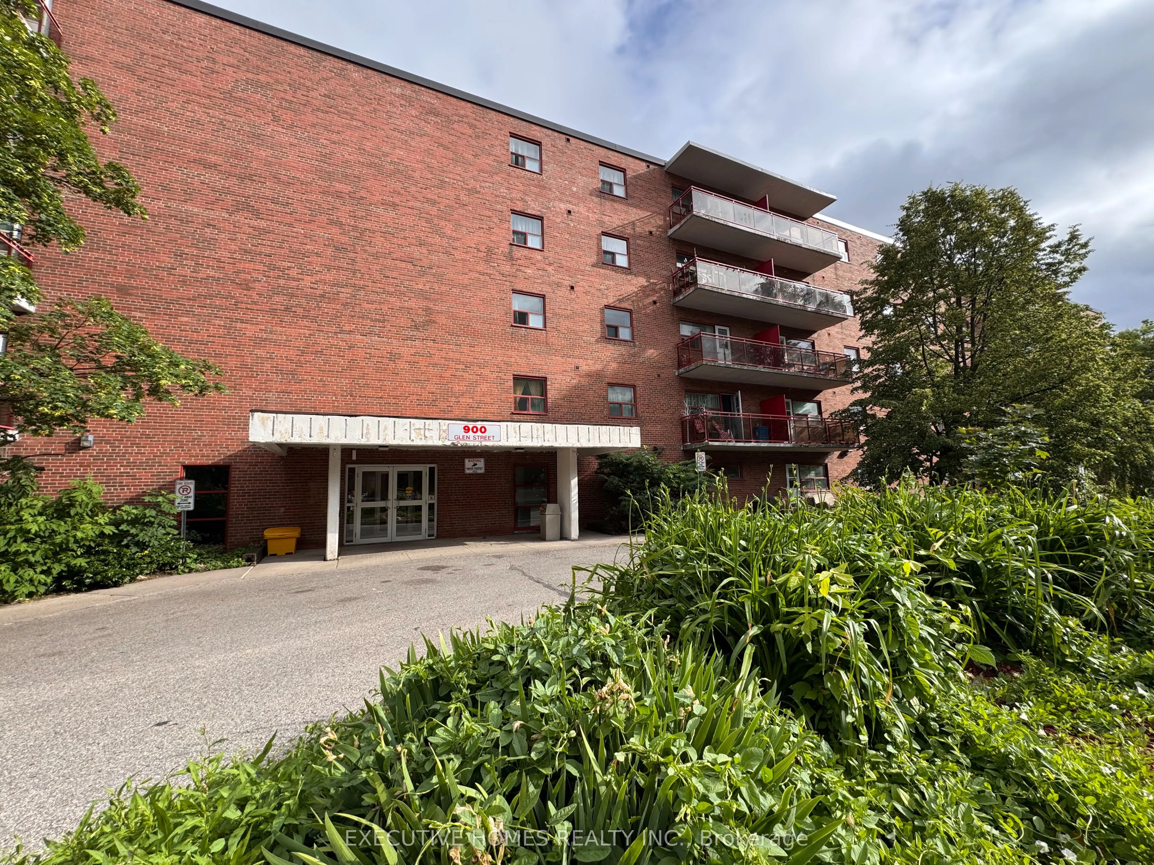 900 Glen Street, #414