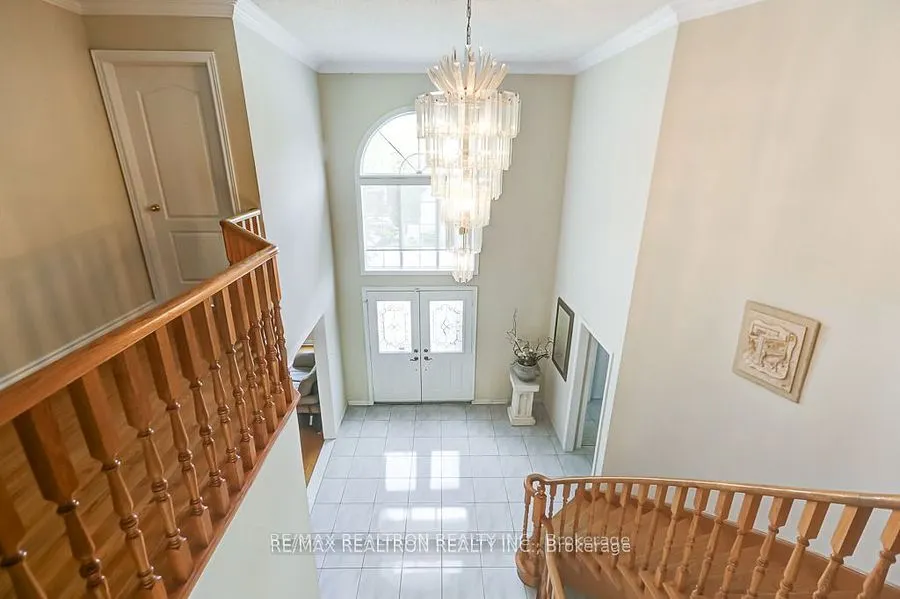 23 White Avenue