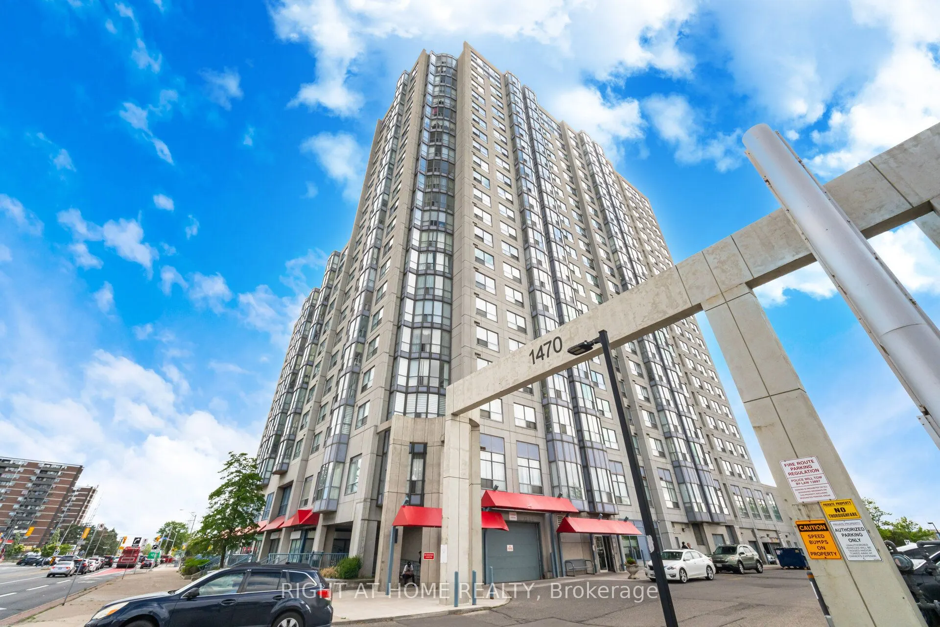 1470 Midland Avenue, #807