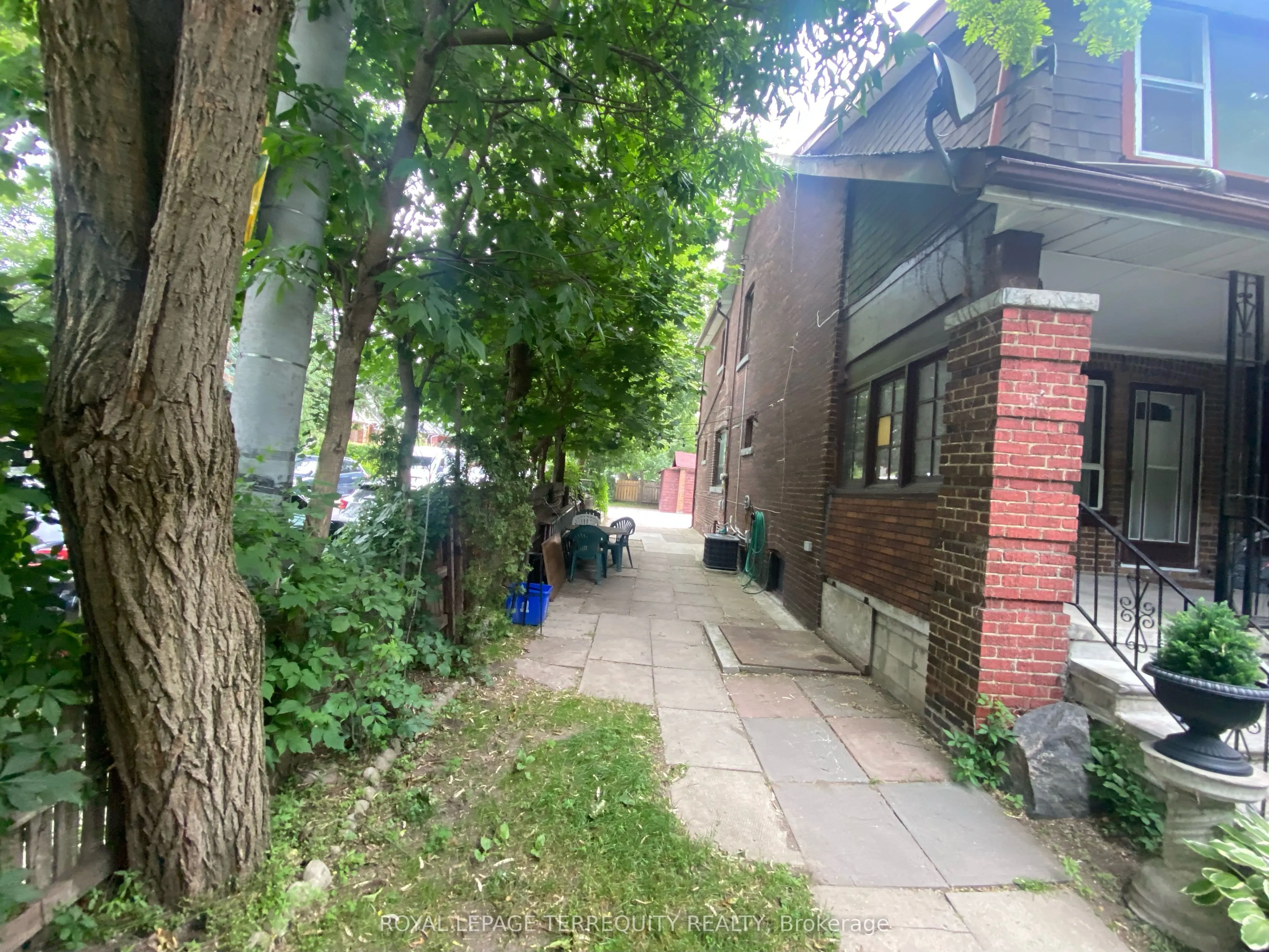 85 Linsmore Crescent