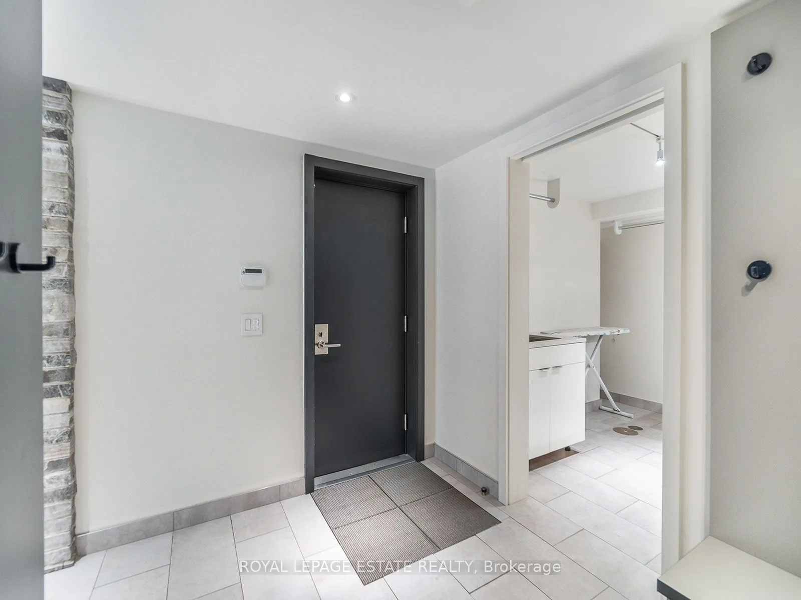 11 Pine Crescent