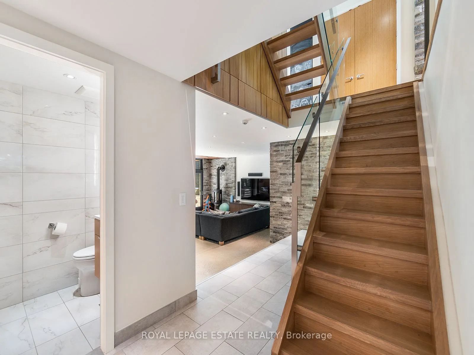 11 Pine Crescent