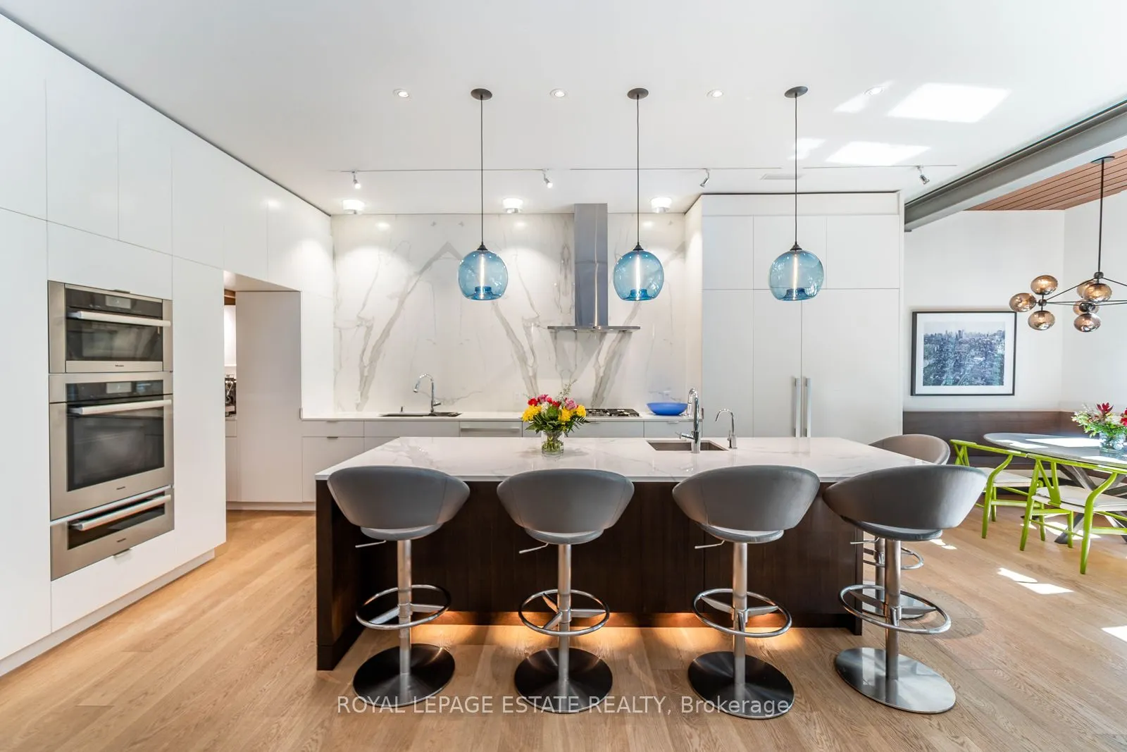 11 Pine Crescent