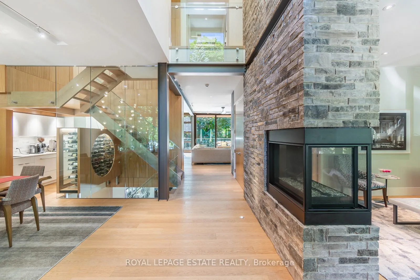 11 Pine Crescent