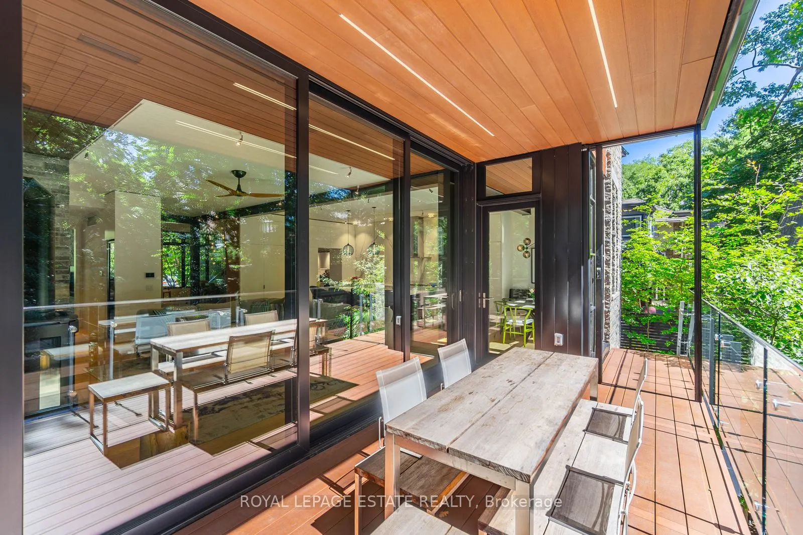 11 Pine Crescent