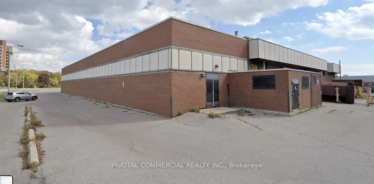 200 John Street W, #100